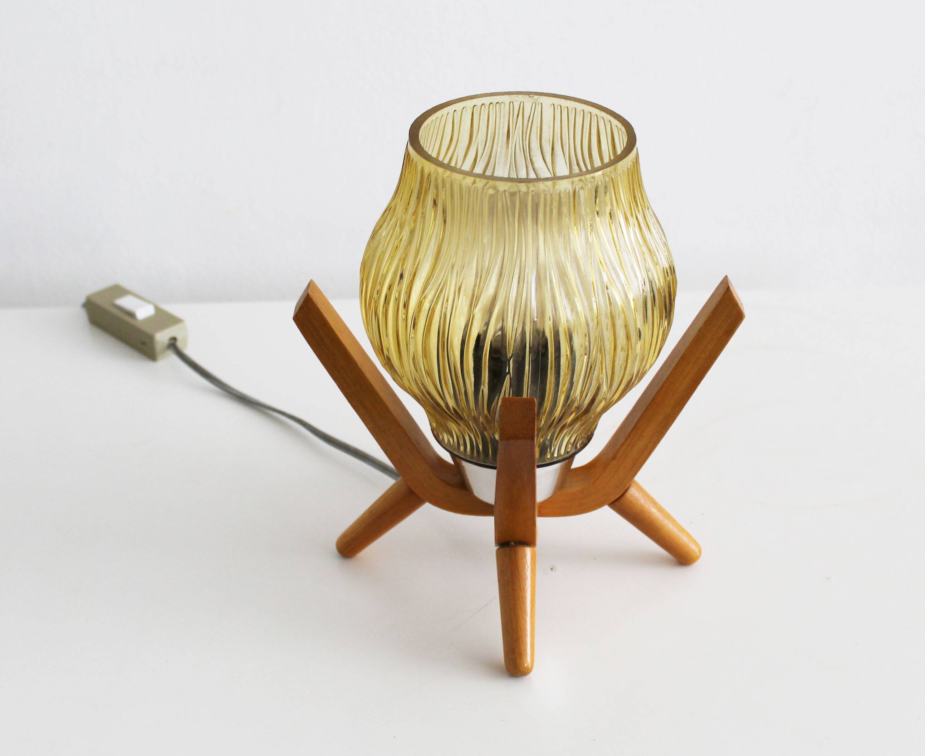 Paire de lampes de chevet vintage des années 1970 par Drevo Humpolec