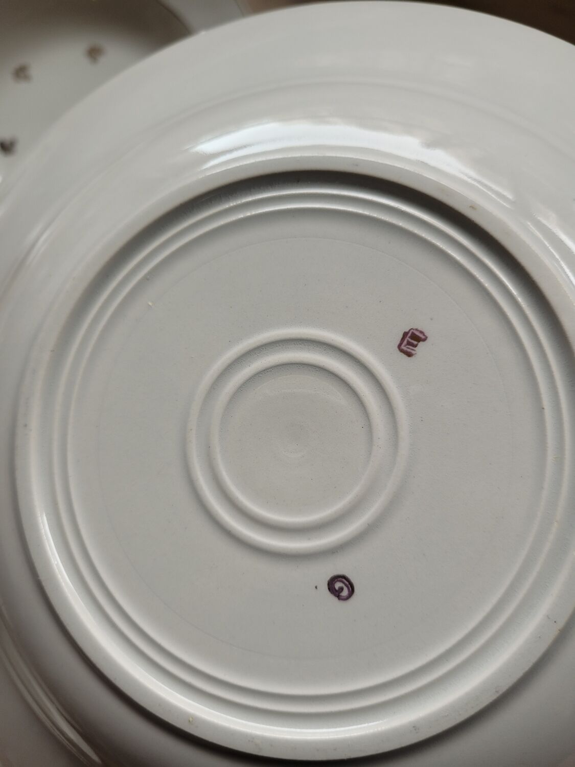 Lot de 16 assiettes creuses porcelaine opaque Badonviller