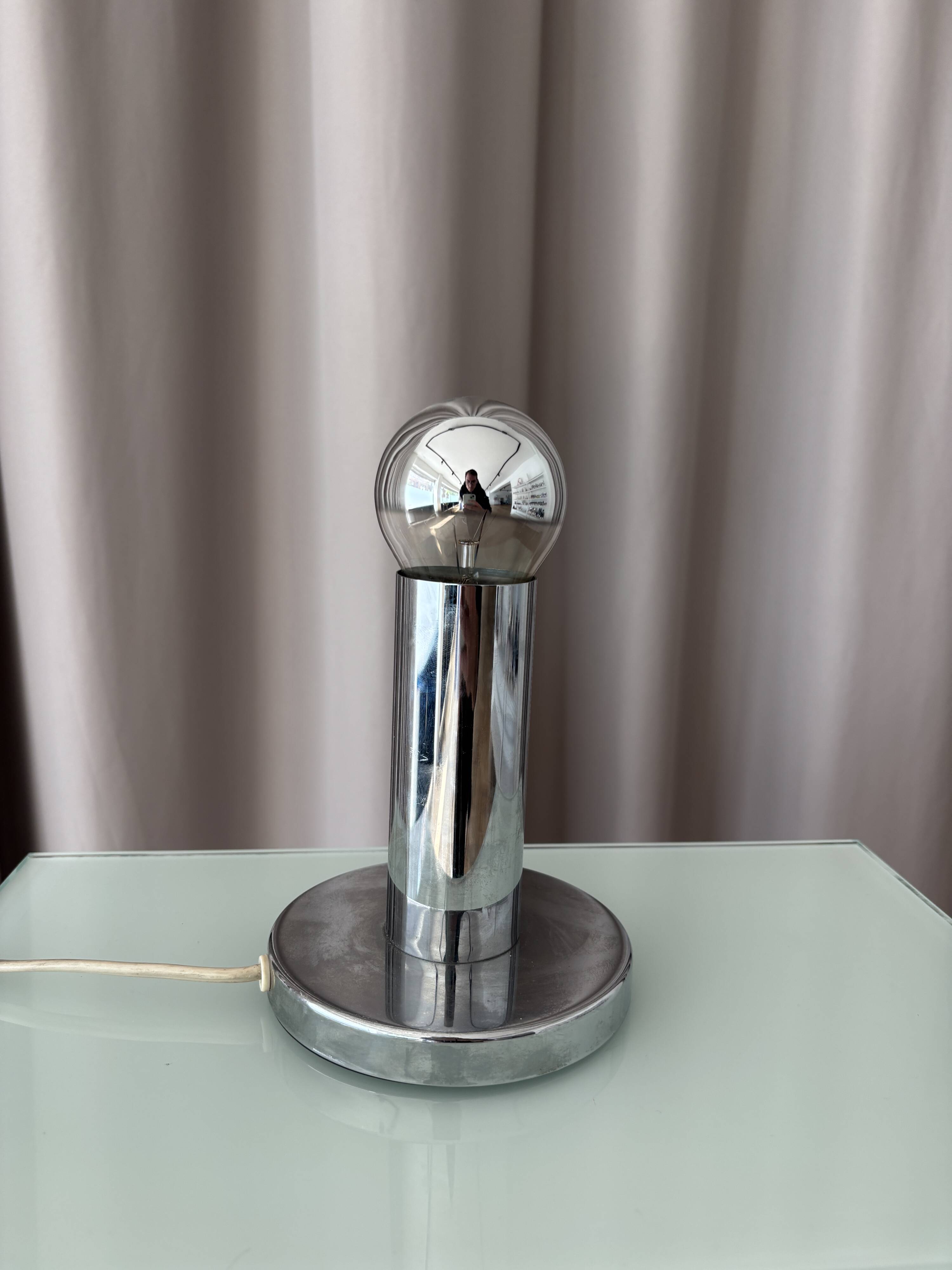 Vintage modernist lamp in chrome – minimalist design