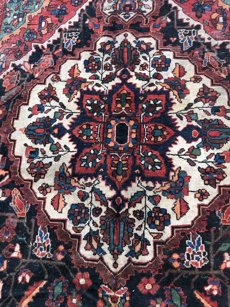 Carpet old persian bakhtiar made hand 176 x 300 cm