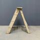 Escaliers ou marches en brocante gris clair
