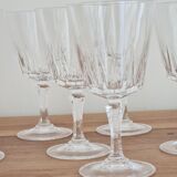 Crystal wine glasses of arques