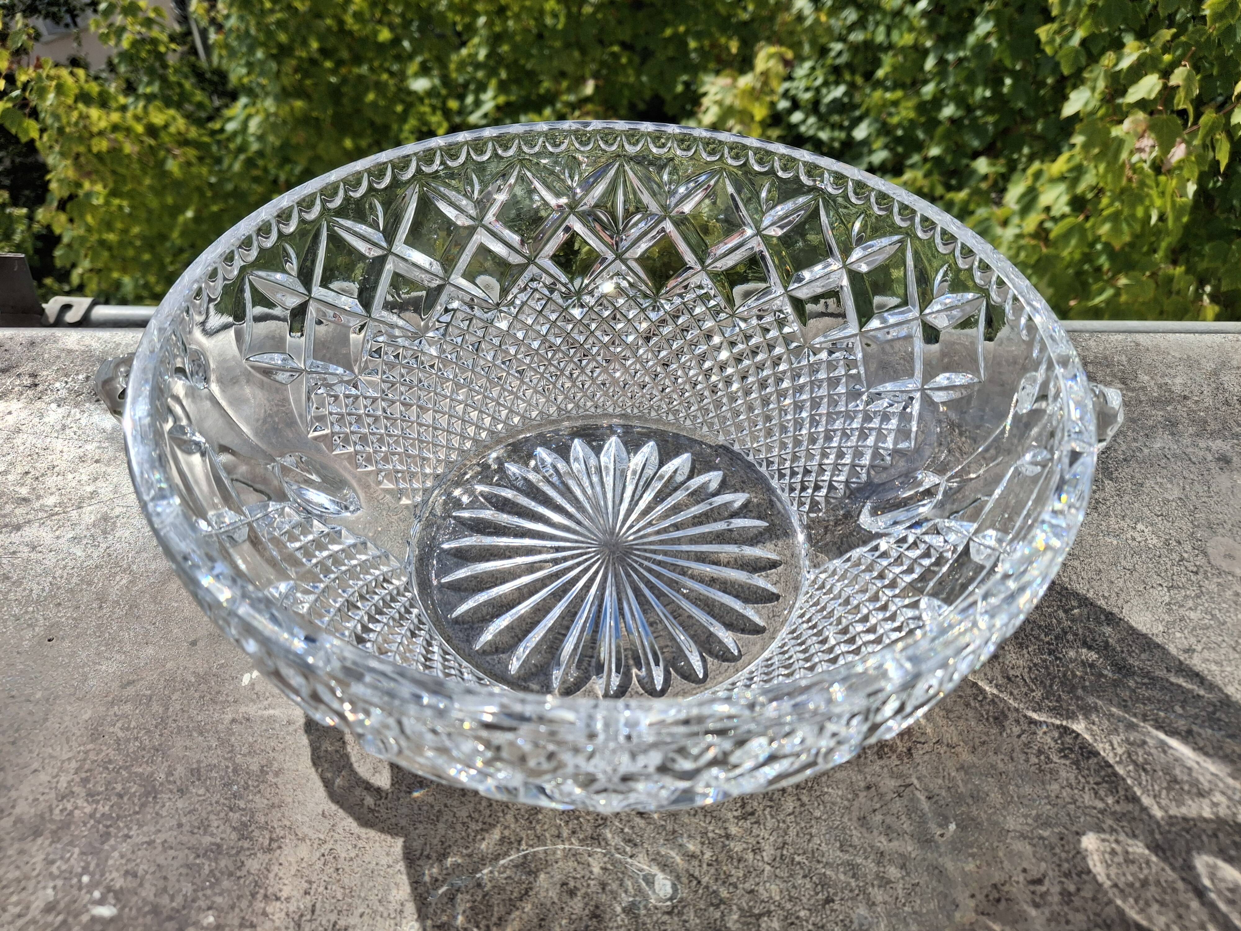 Large crystal bowl with 2 handles, diameter 23 cm, height 9.6 cm