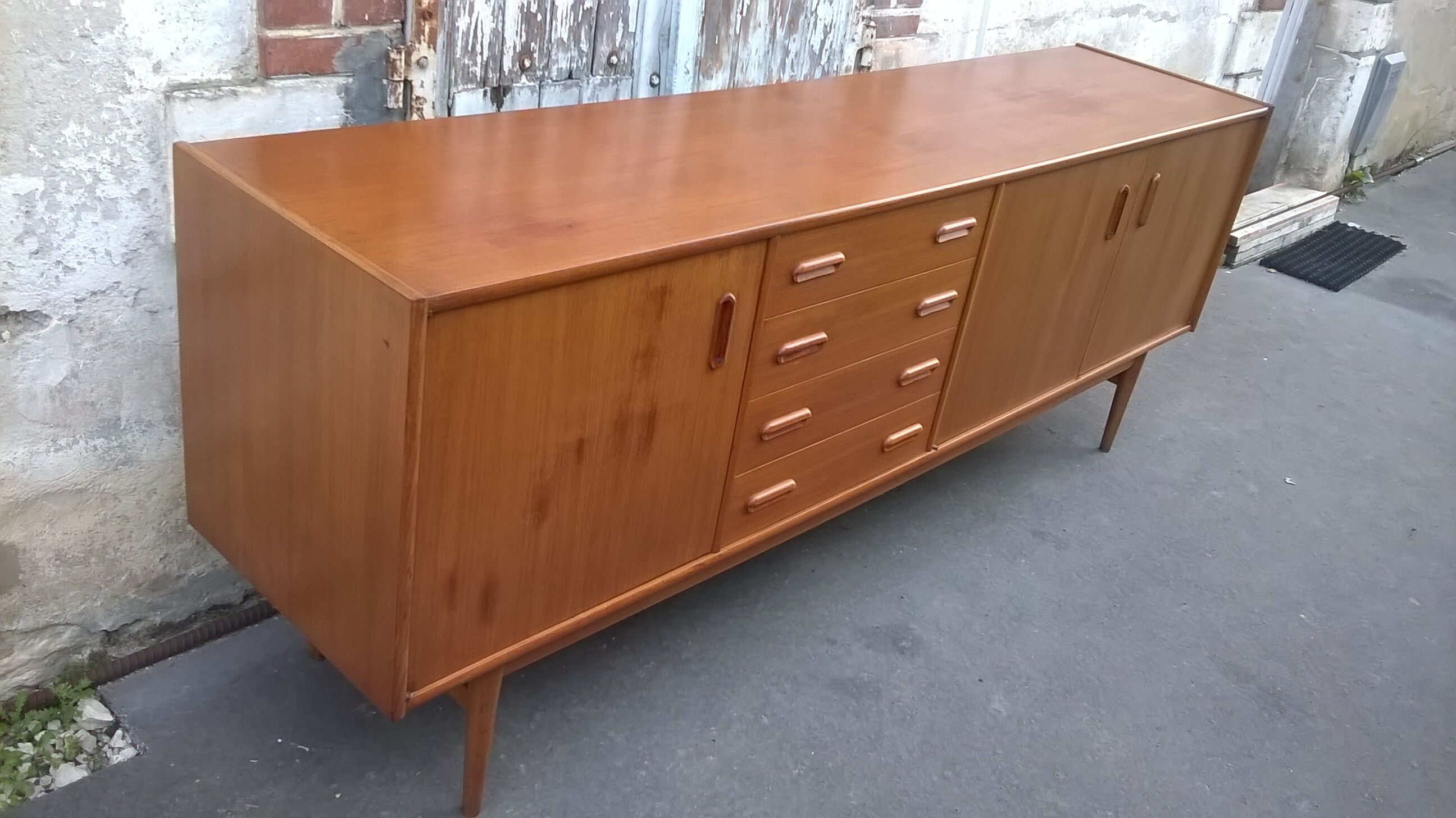 Scandinavian enfilade