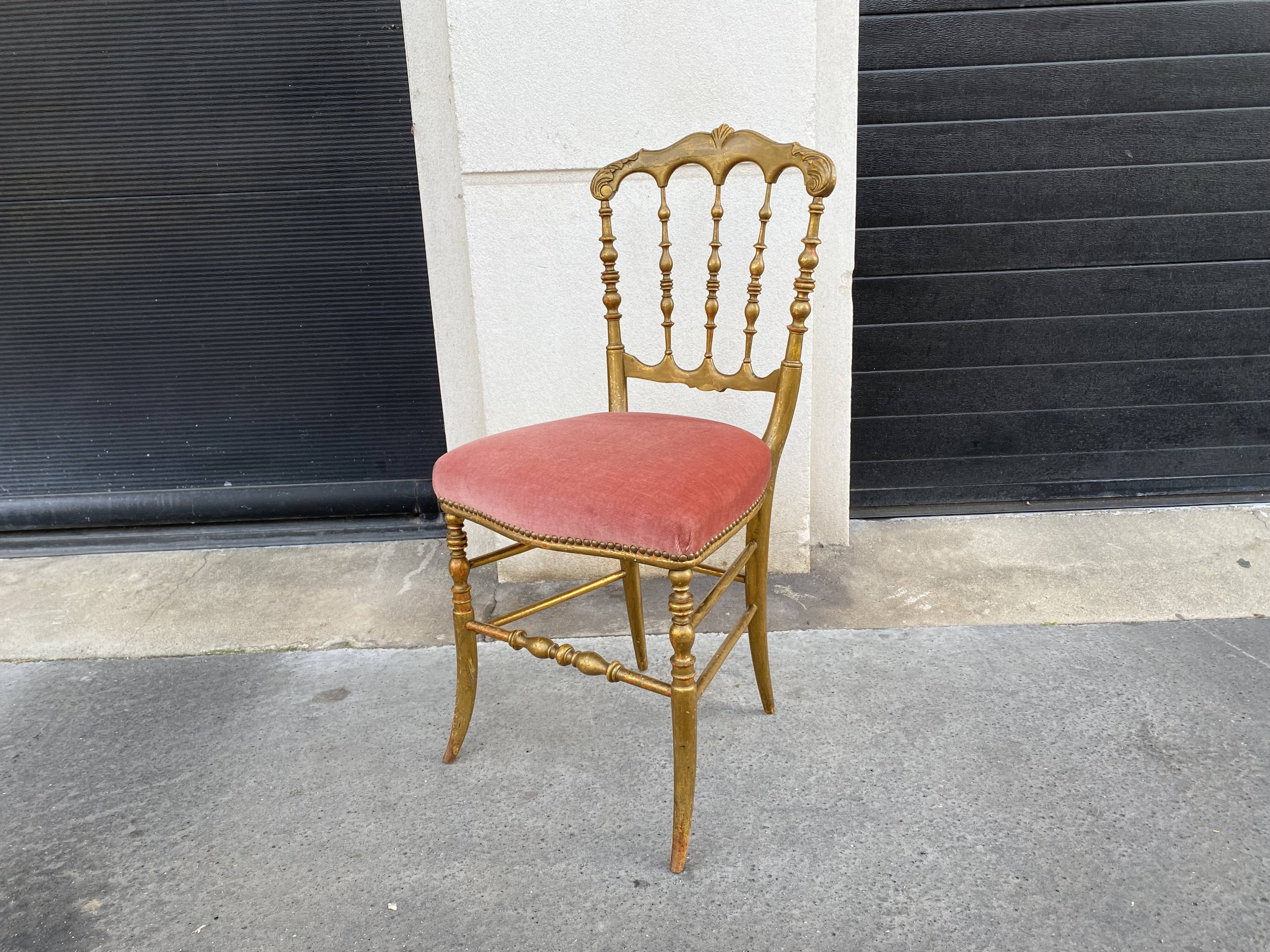 chaise Napoléon III en bois doré et velours rose, chaise ancienne Chiavari en bois