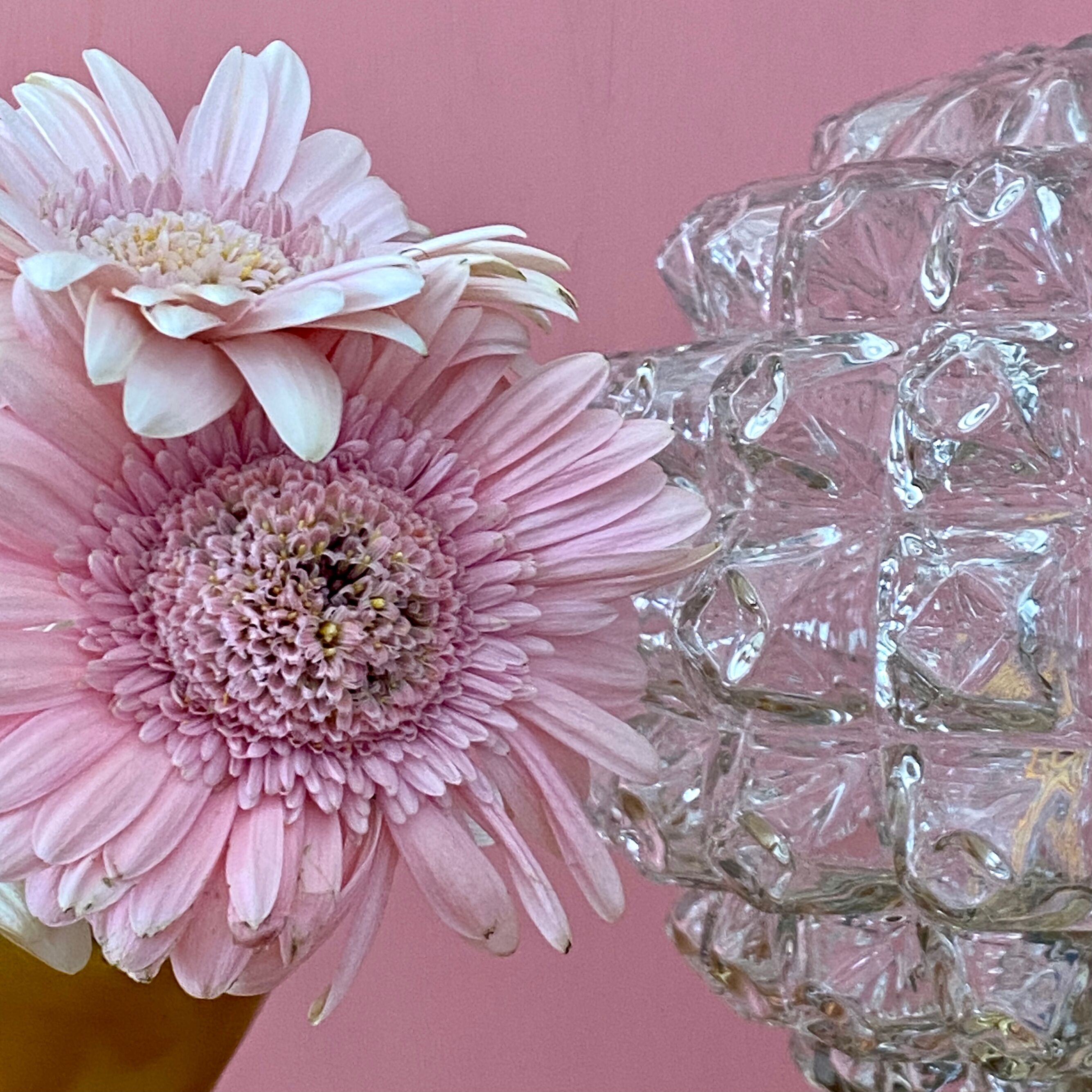 Vintage globe table lamp in molded glass