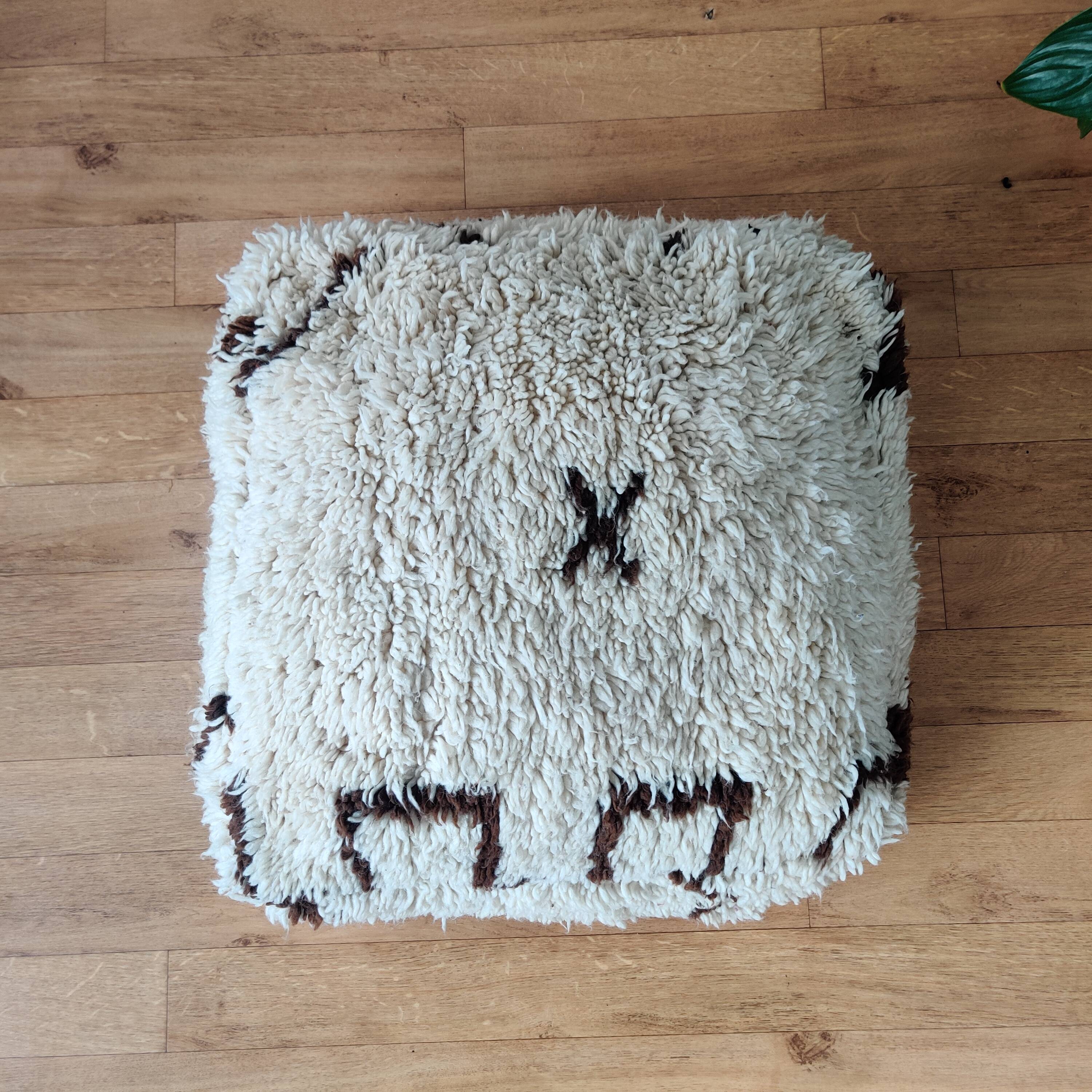 Ethnic Berber Beni Ouarain pouf