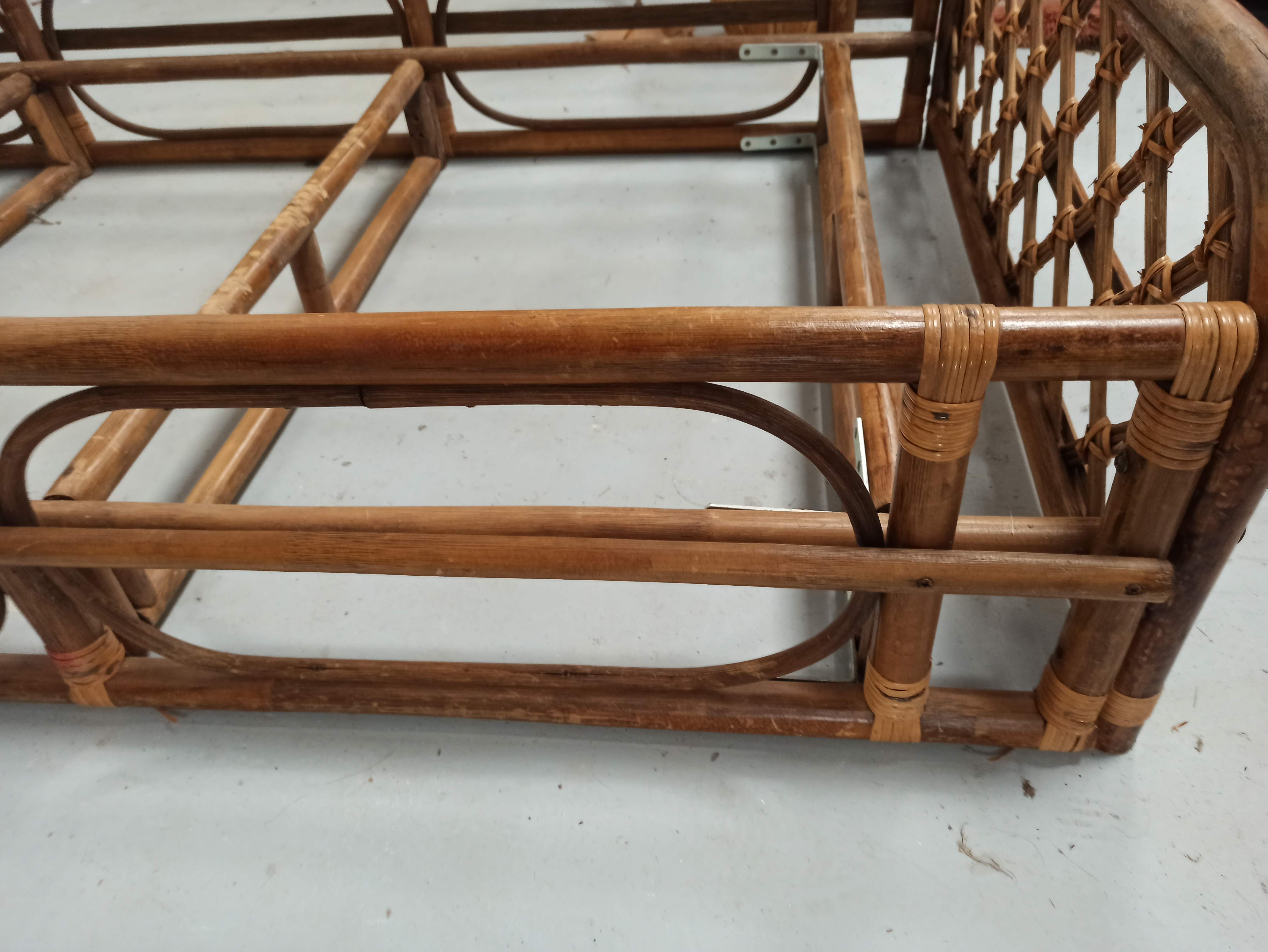 Rattan bamboo bed for one person