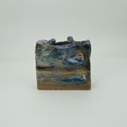 Sandstone vase by Vicente Vigreyos