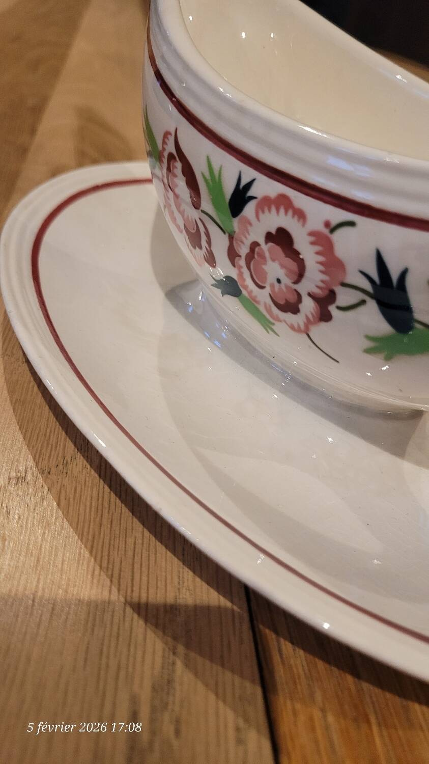 Antique sauce boat in porcelain by Boch Frères La Louvière