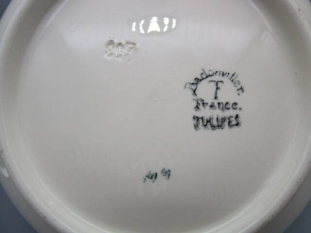 Antique salad bowl in Badonviller earthenware, tulip model.