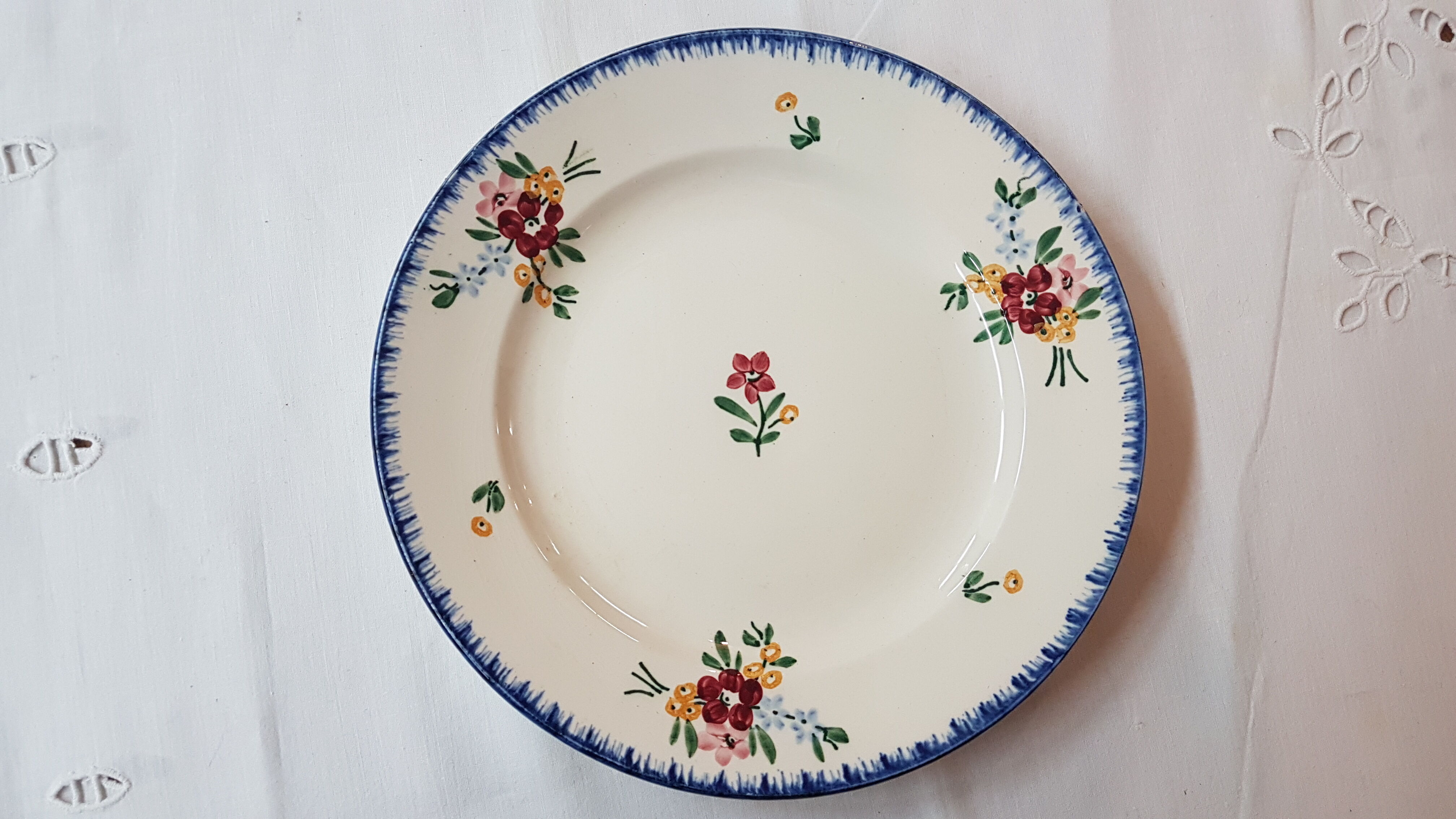 Suite of 6 plates in earthenware of Sarguemine