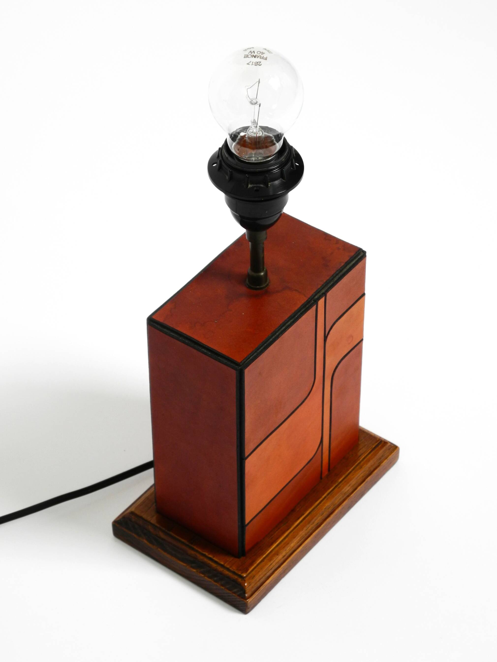 Italian 60s table lamp made of wood and leather with paper straw lampshade