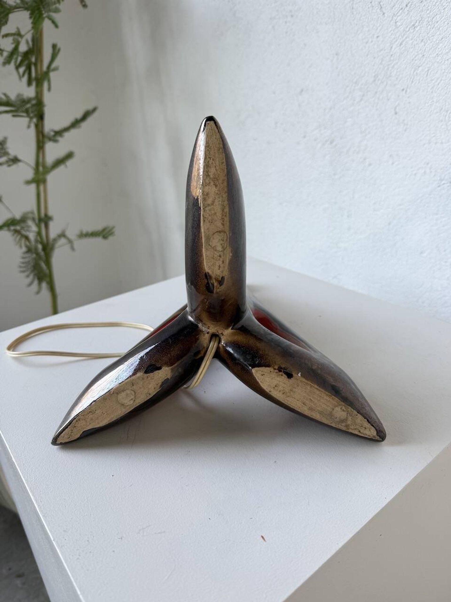 1950s ceramic table lamp, free form