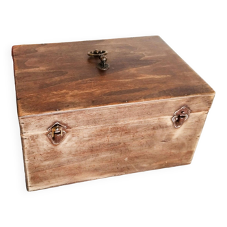 Box, waxed wooden box, sewing box