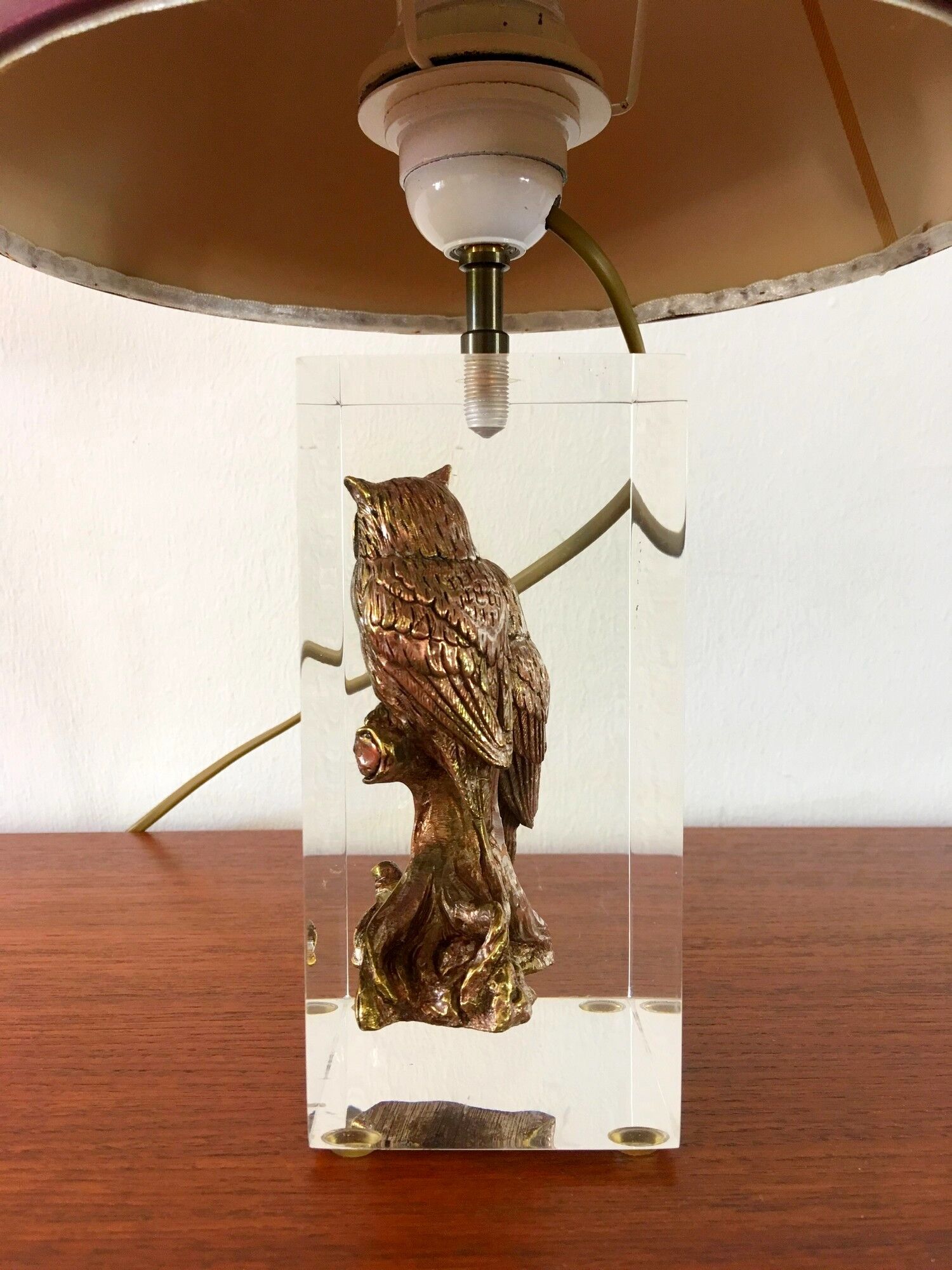 Vintage lamp with owl inclusion 70