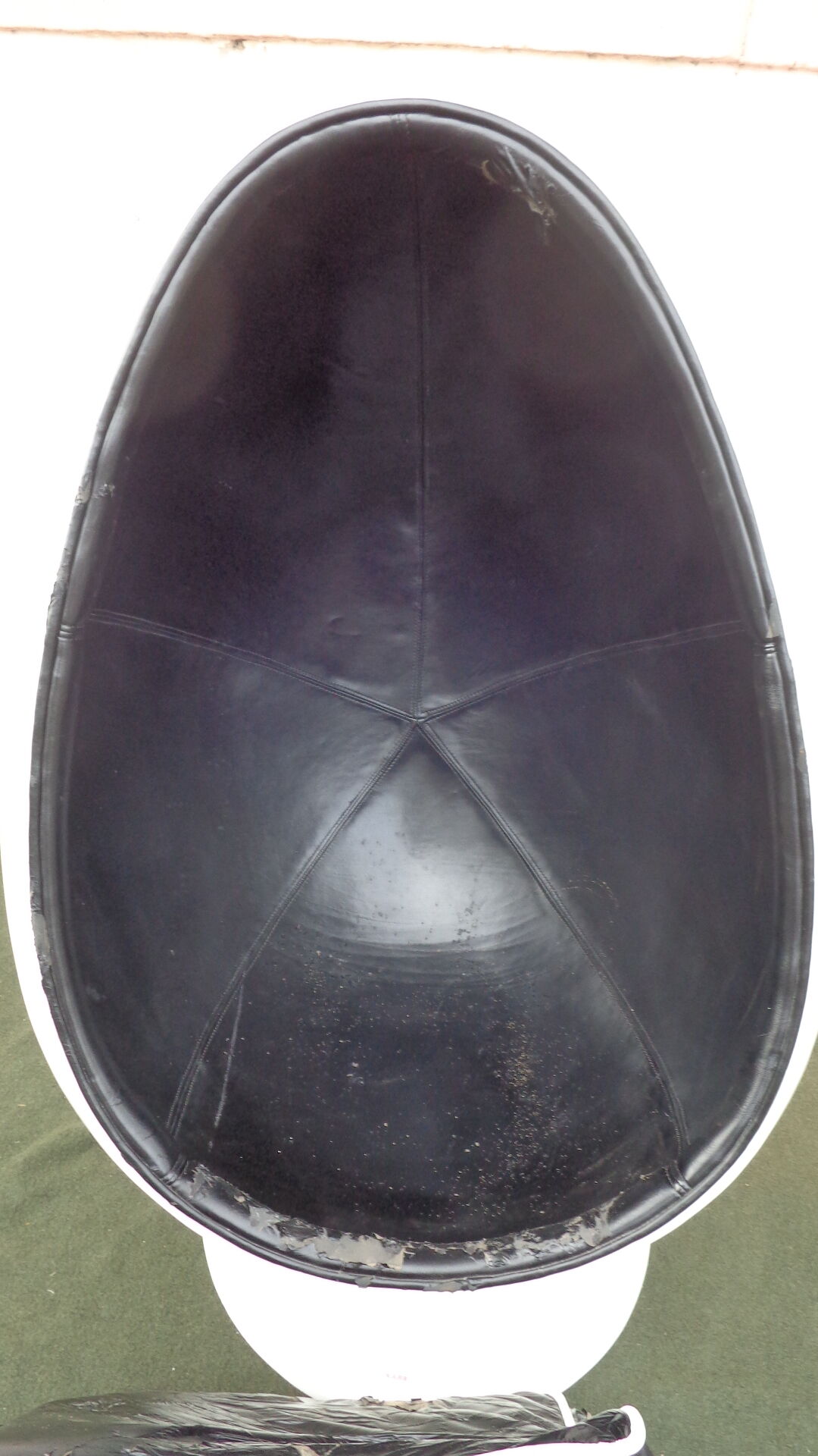 Kare egg chair design 90s