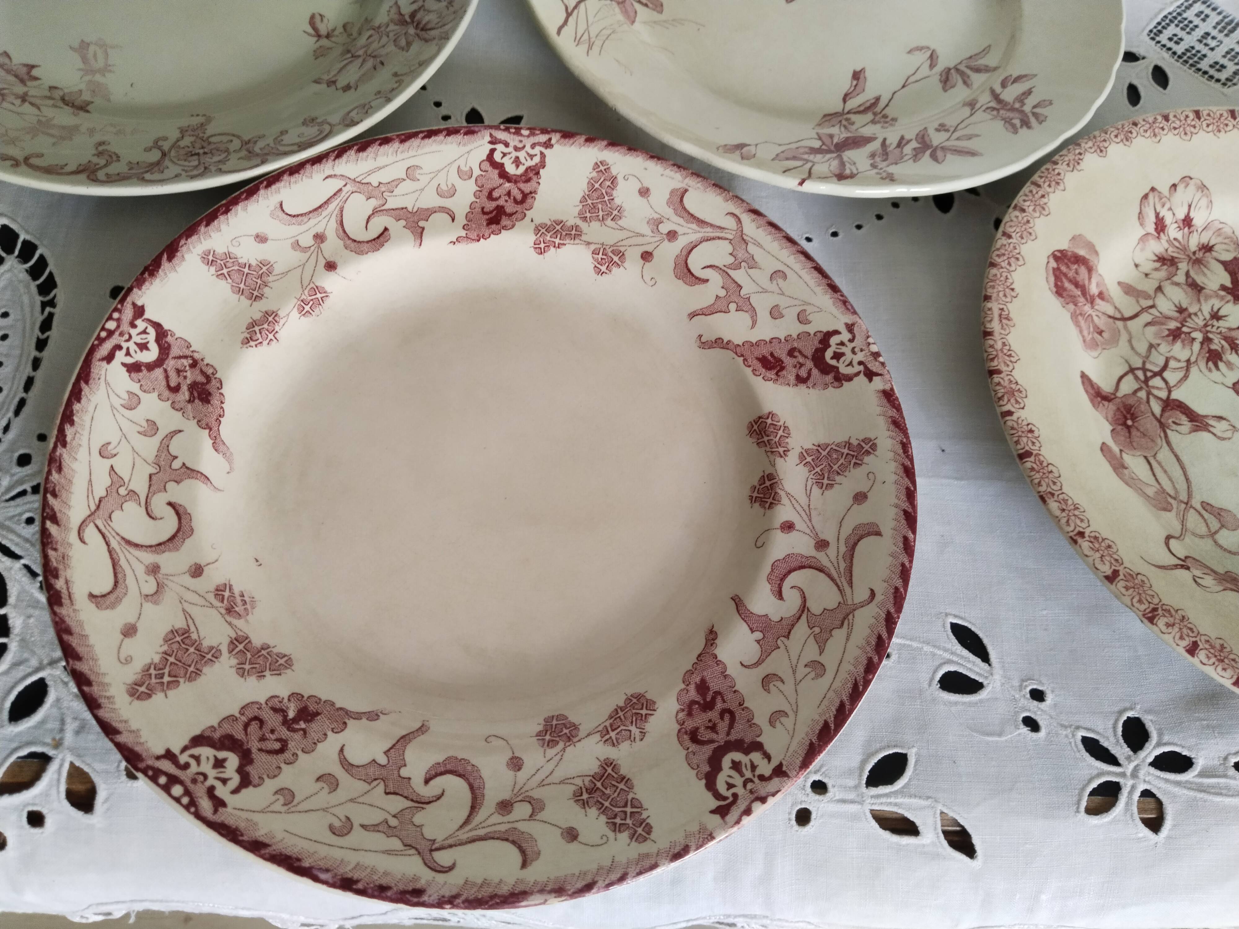 Set of 6 dinner plates in Terre de fer earthenware, red color
