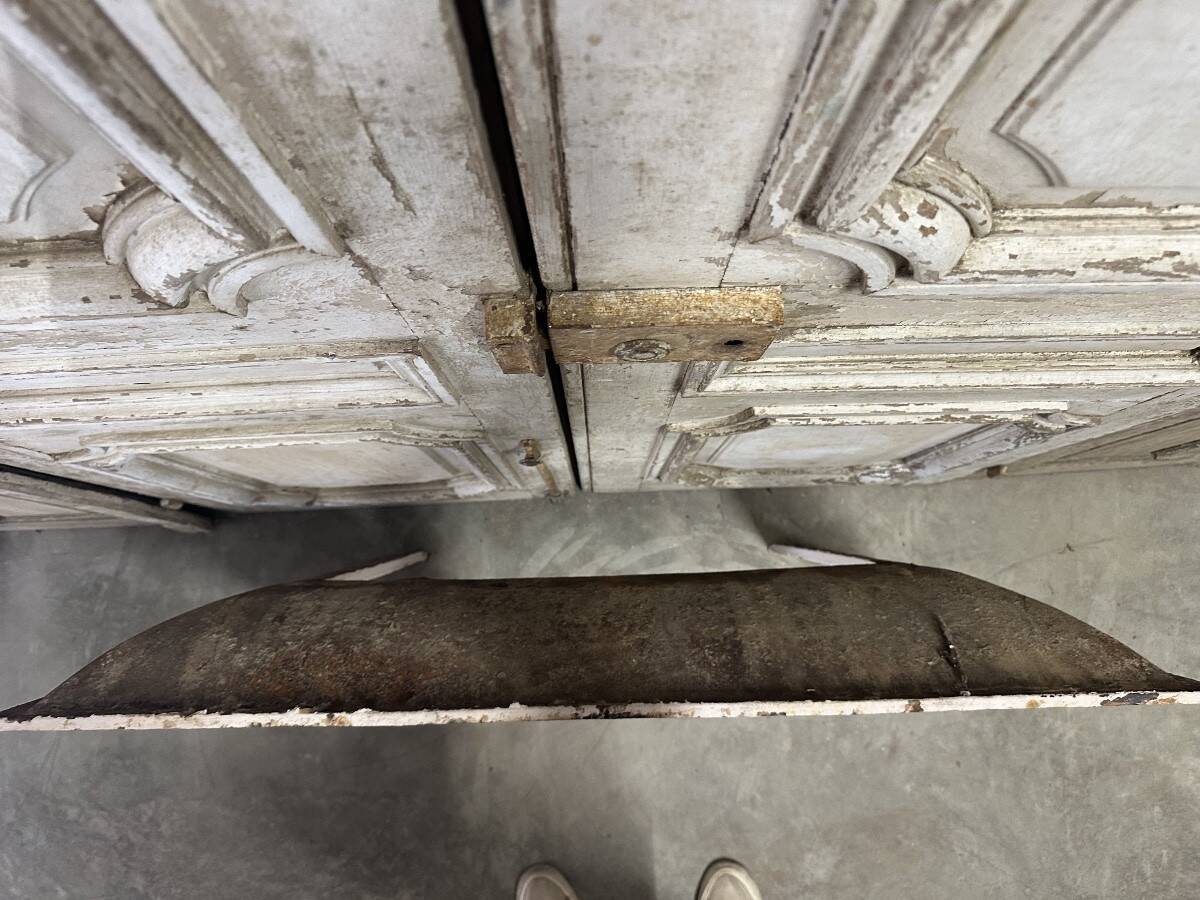 Reduced cast iron fireplace fender Louis XVI