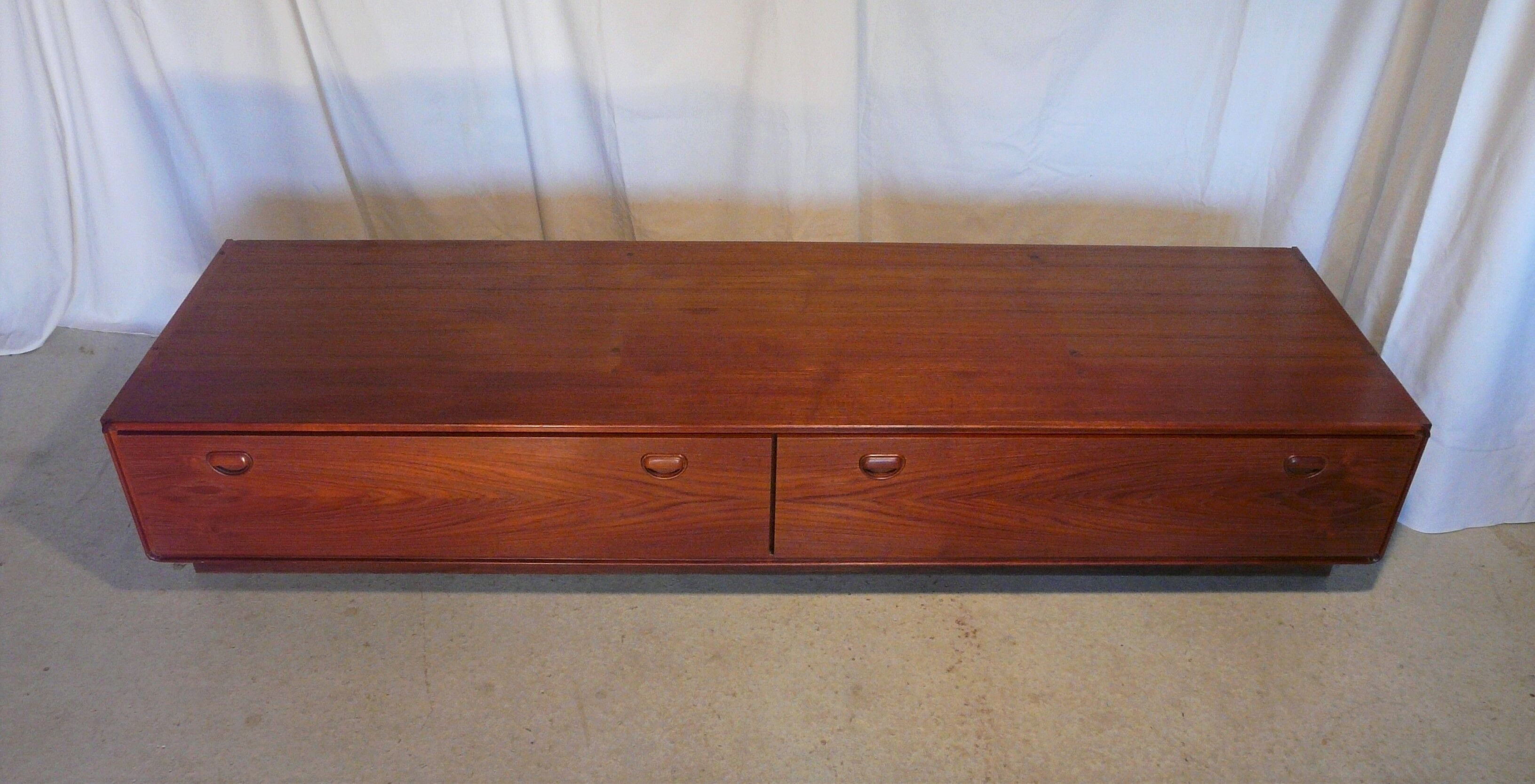 Scandinavian teak bass row