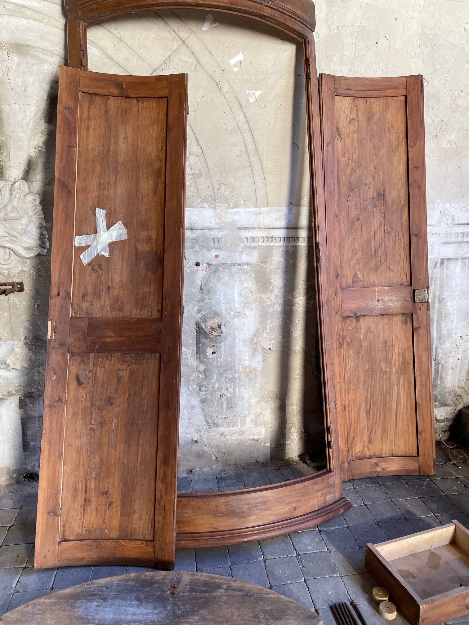 Encoignure galbée 19ème siècle peuplier