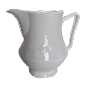 Pot à lait ou crémier porcelaine fine