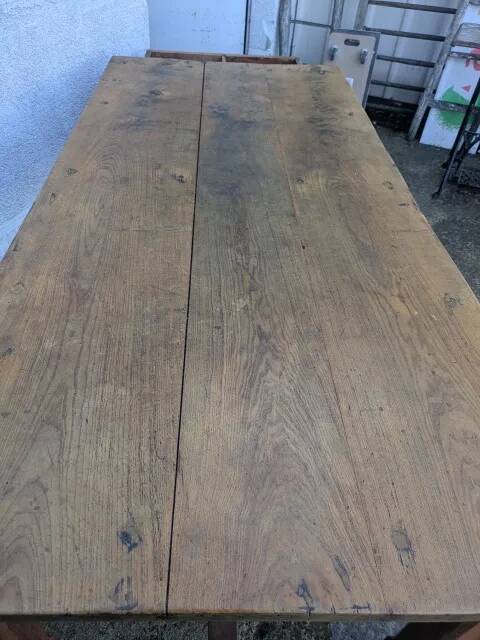 Farm table