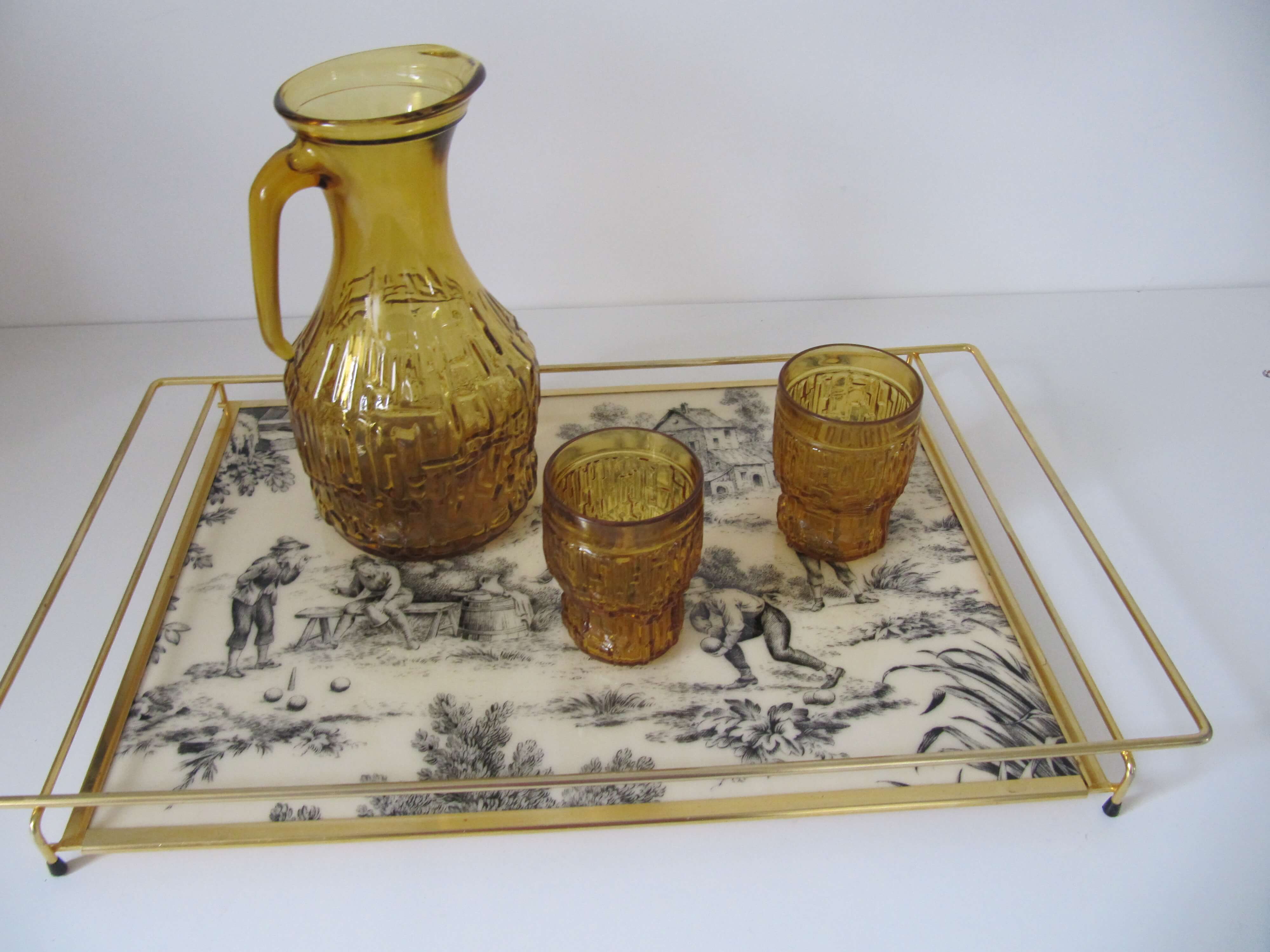 Yellow amber vintage - decanter and glasses water service