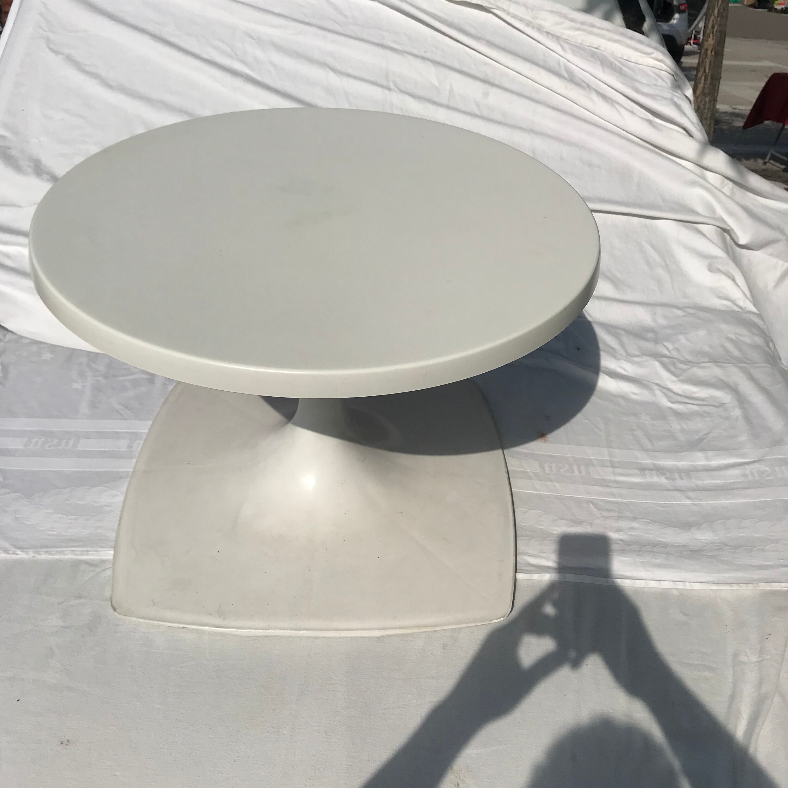 Coffee table foot tulip Stamp 1970