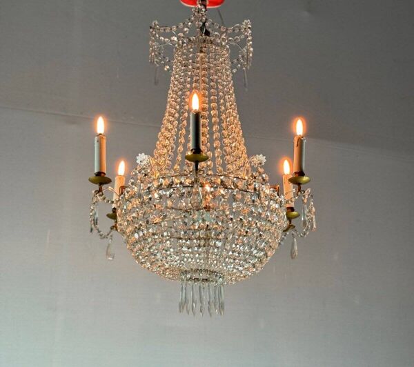 Lustre sac de perle en cristaux taillés vers 1900