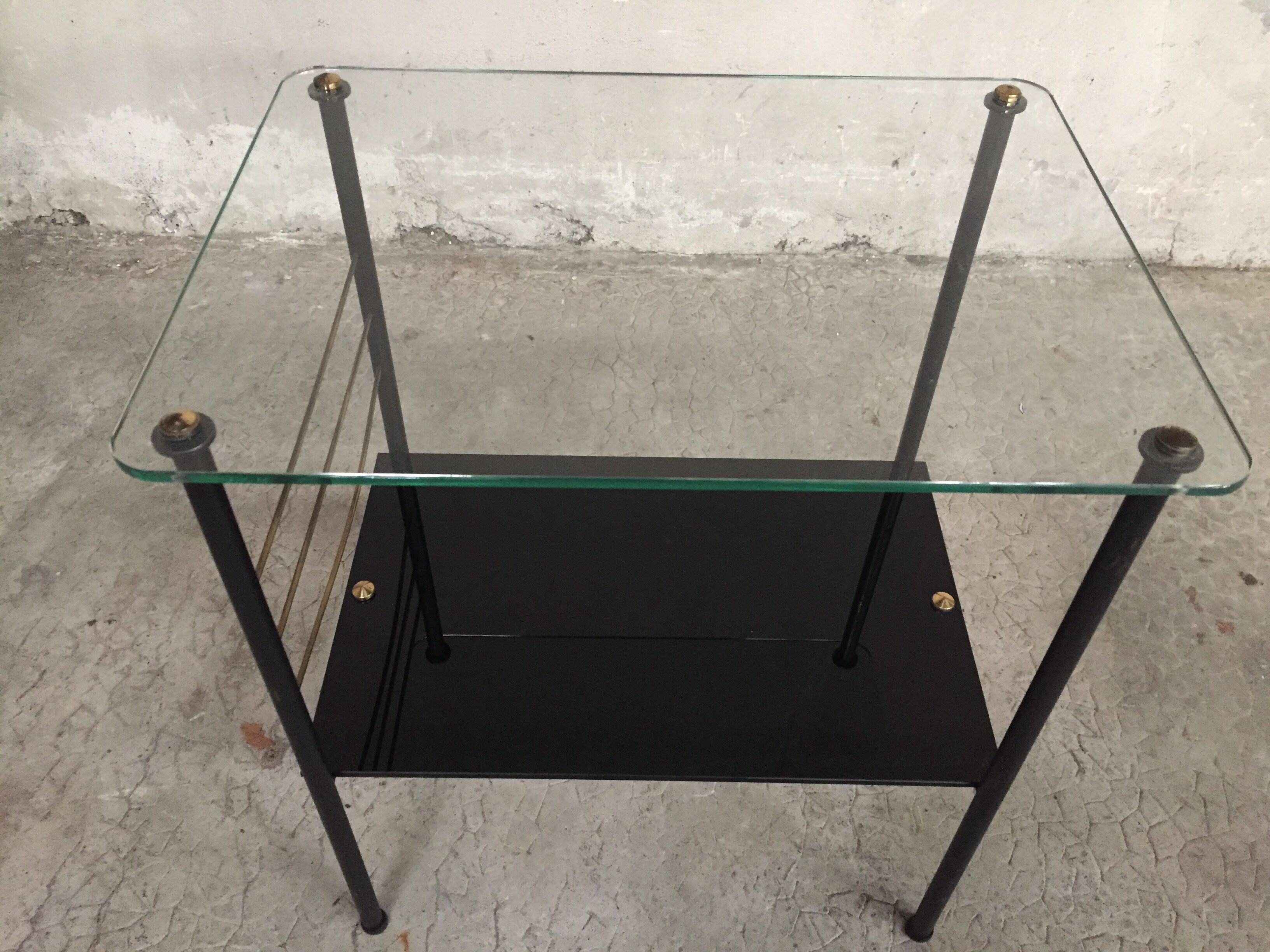Tablet-end sofa of the 60s in glass