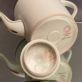 Teapot with blue and gold nets in Limoges porcelain signed Haviland