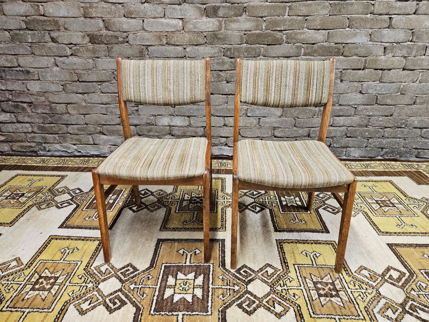 Paire de chaises scandinaves années 70