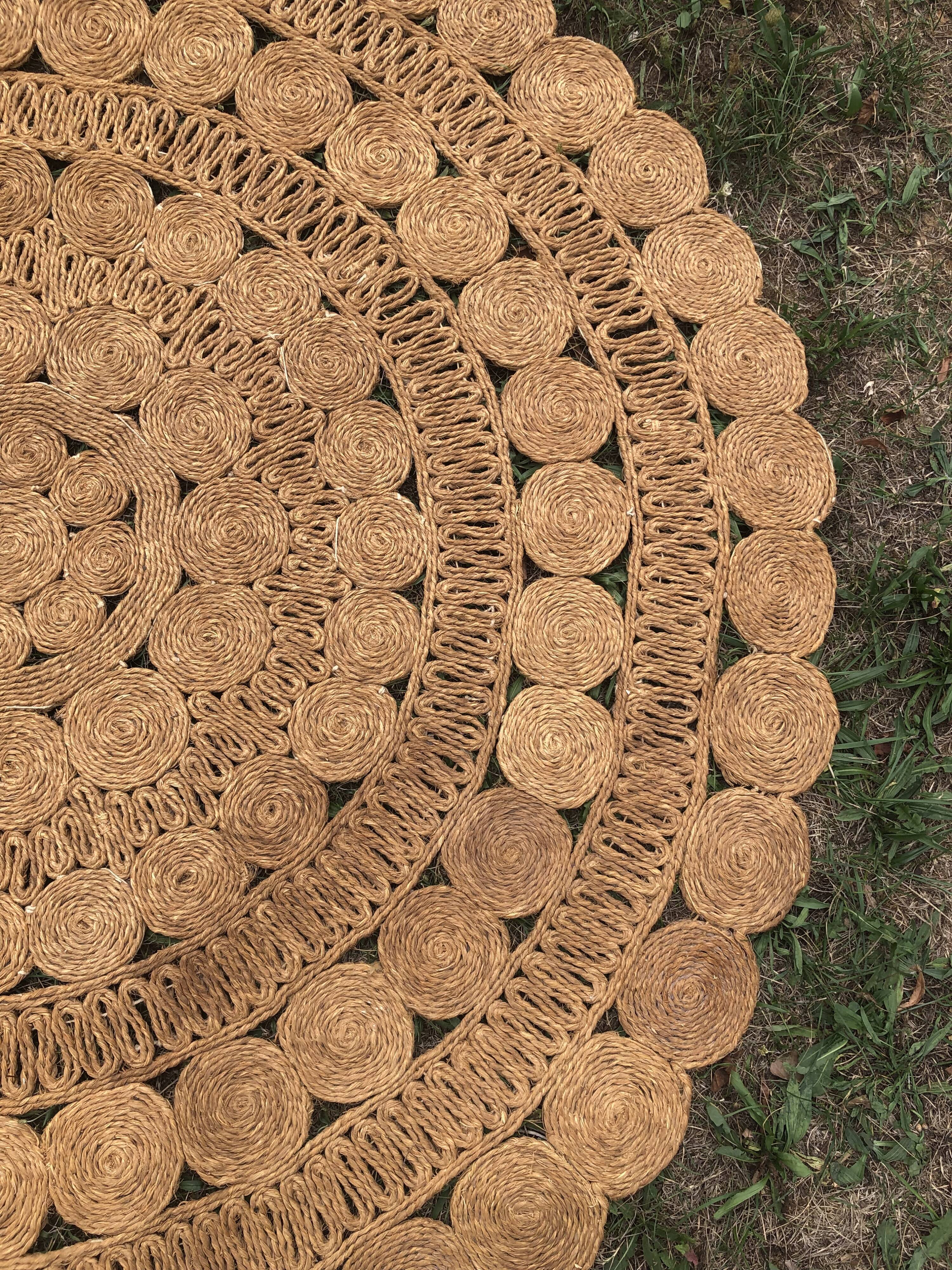 Vintage jute round carpet