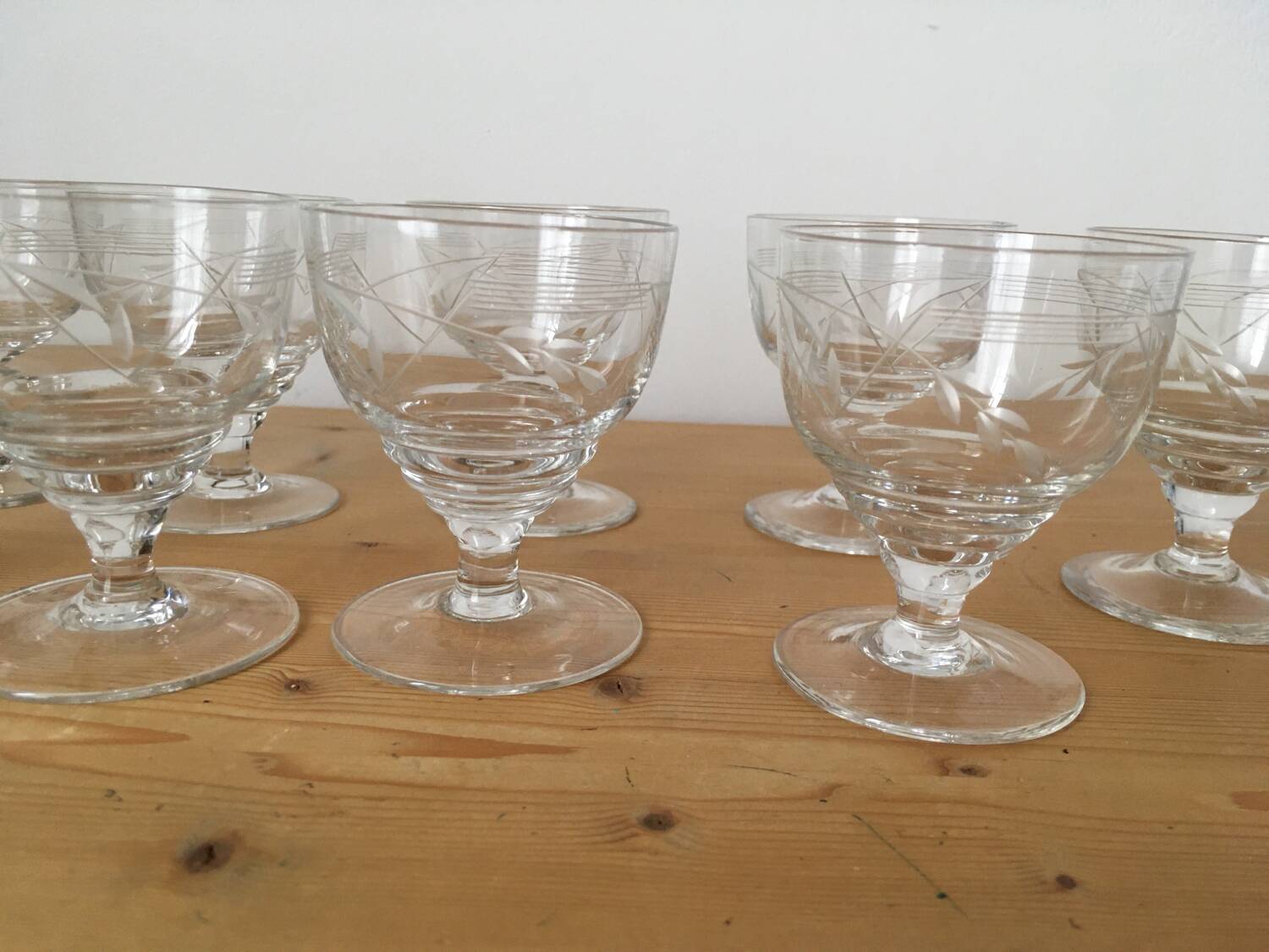 Antique glass service