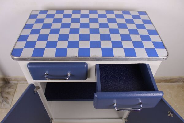 Petit mado, plateau émaillé