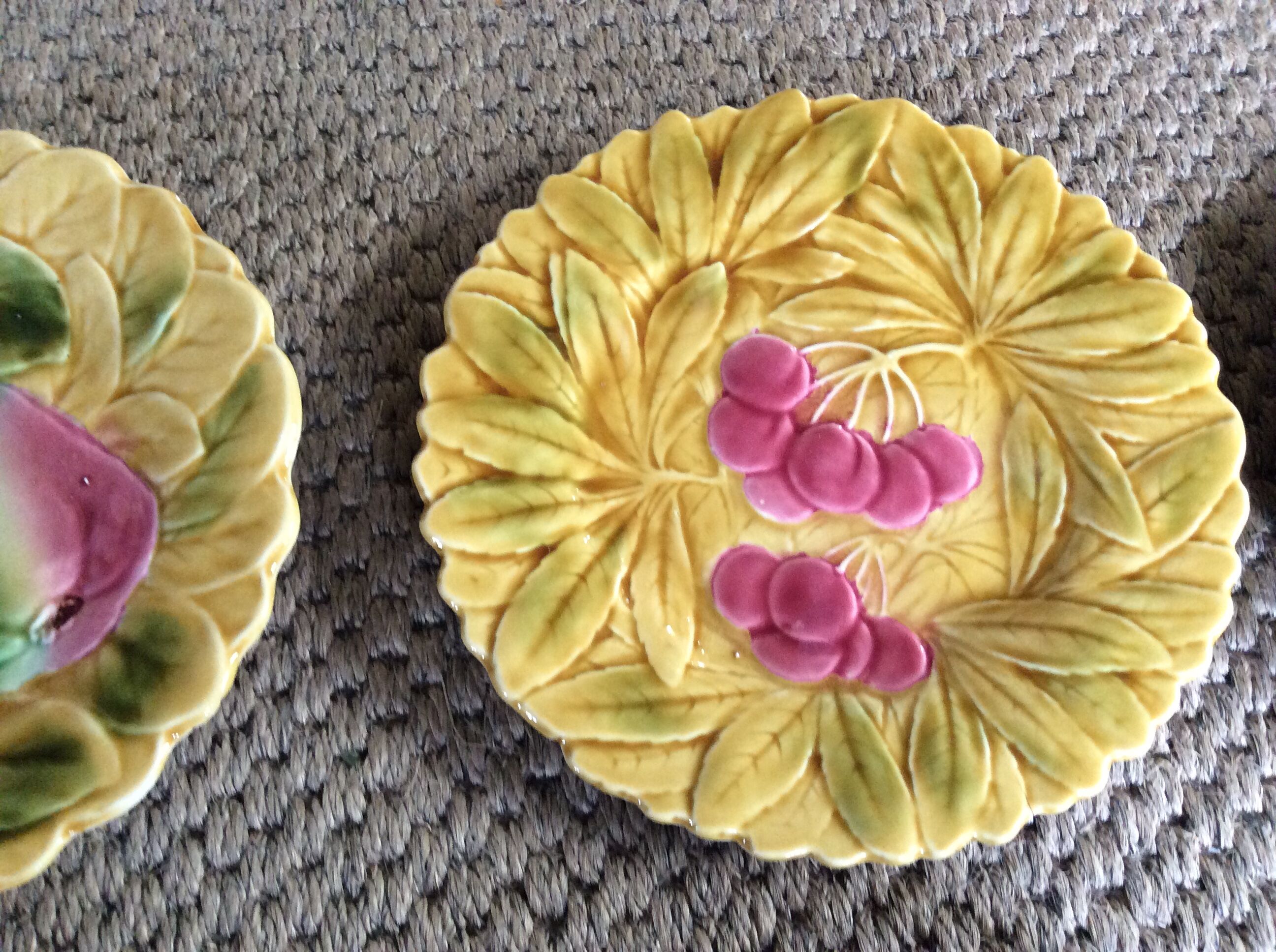 Series of 7 dessert plates