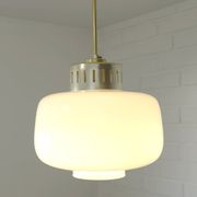 Suspension scandinave vintage / Lustre blanc de style moderne du milieu du siècle