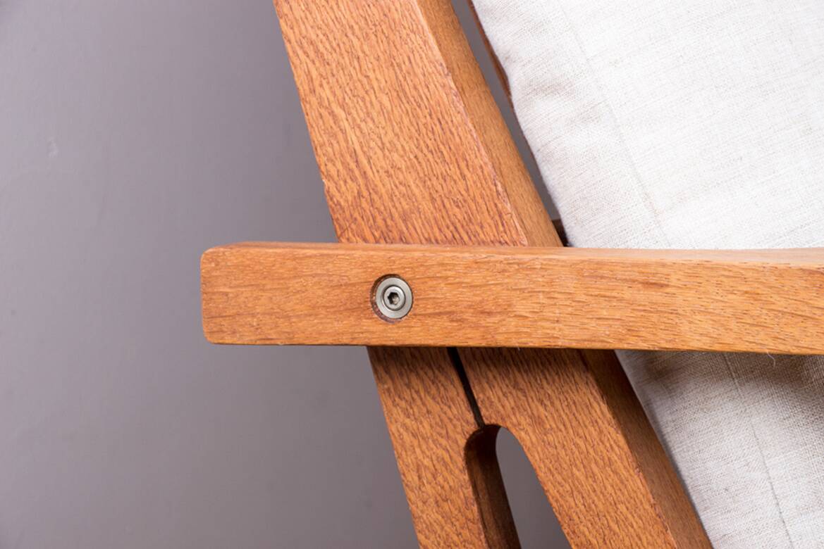 Danish sofa in solid oak and fabric, model GE375 by Hans Wegner 1960.