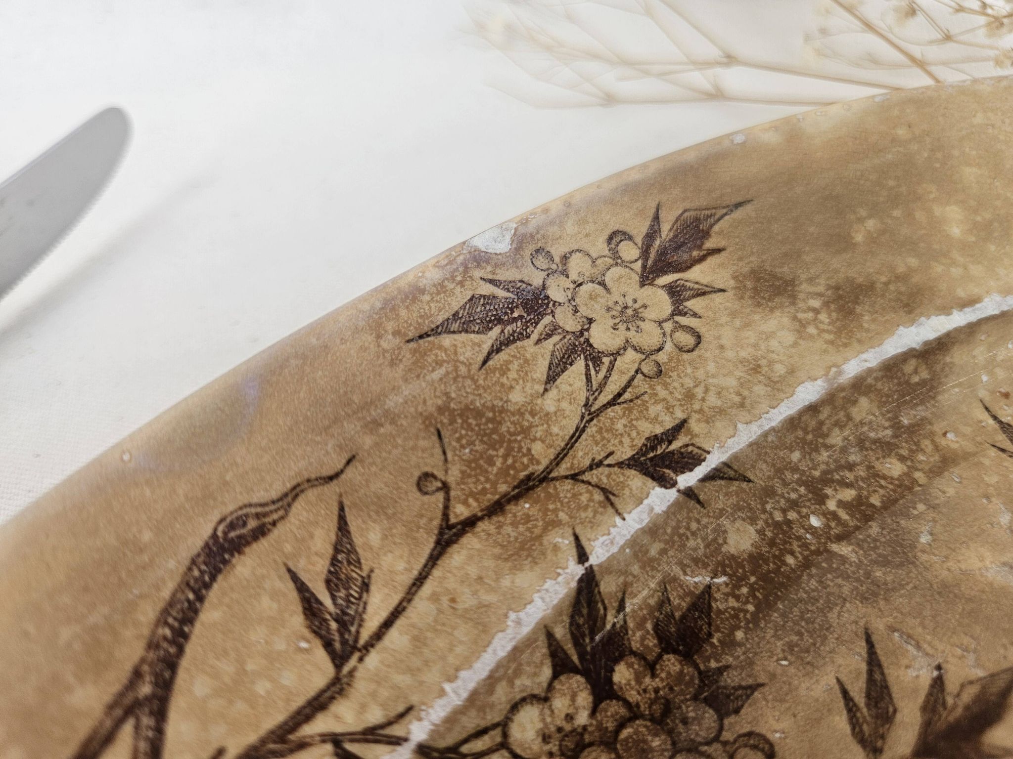 Old earthenware dish from Grigny
