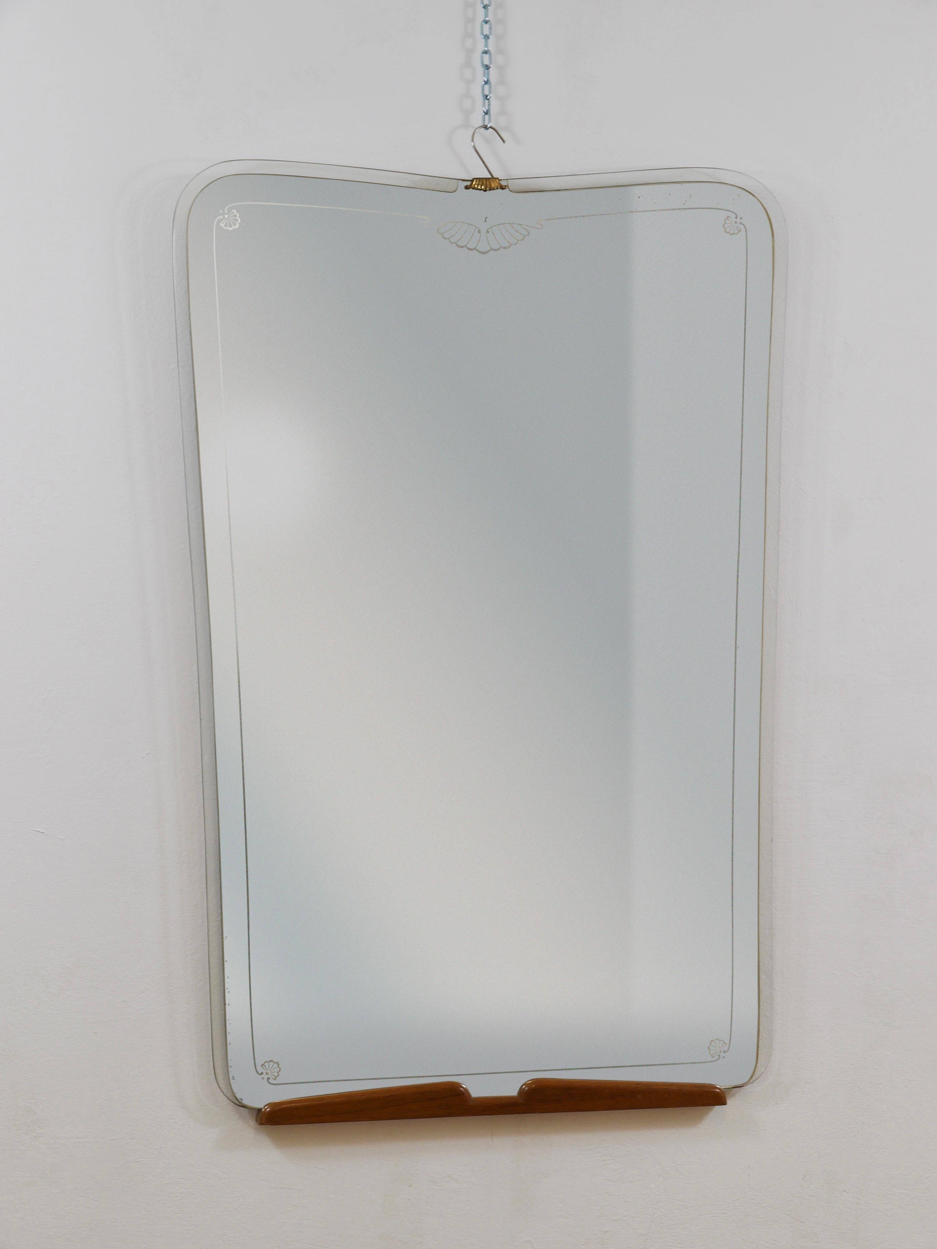 Large Wall Mirror Paolo Buffa Cherry and Brass, Italy, mid-century, circa 1940