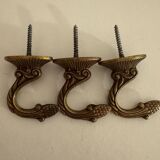 Description : Lot de 3 crochets muraux décoratifs en laiton au style a
