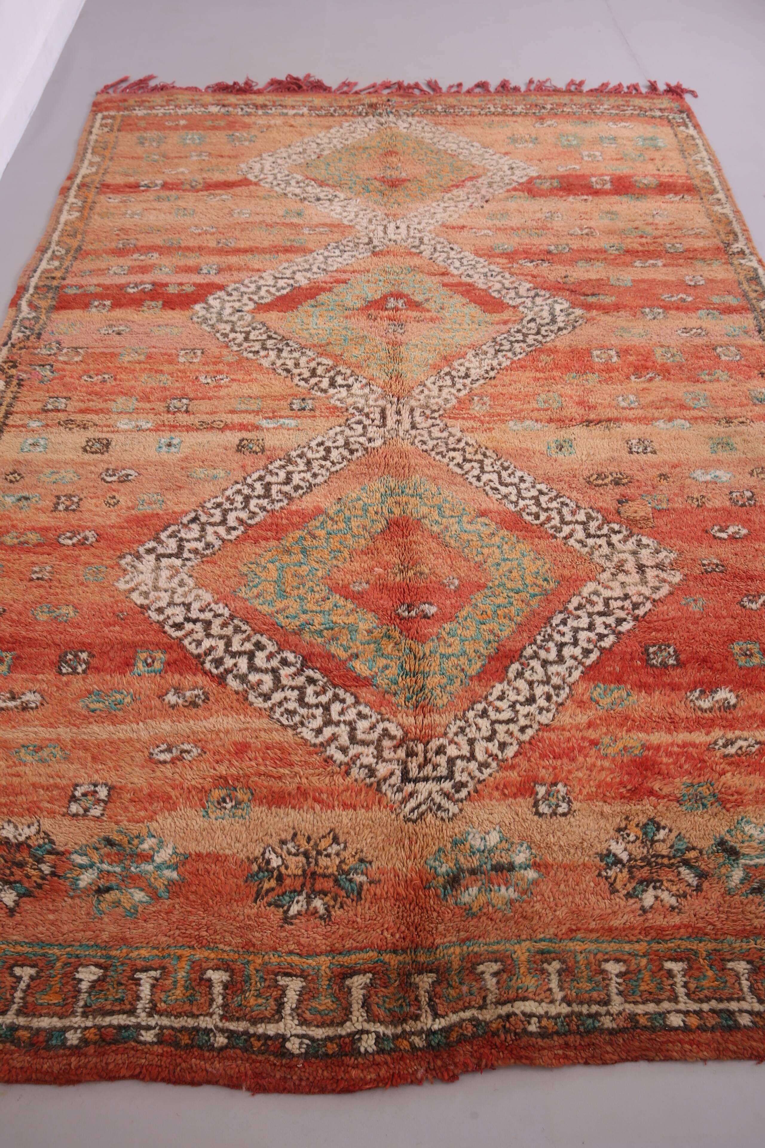 Vintage Moroccan Rug 186 x 300 cm - Berber Handmade rug - Old moroccan rug