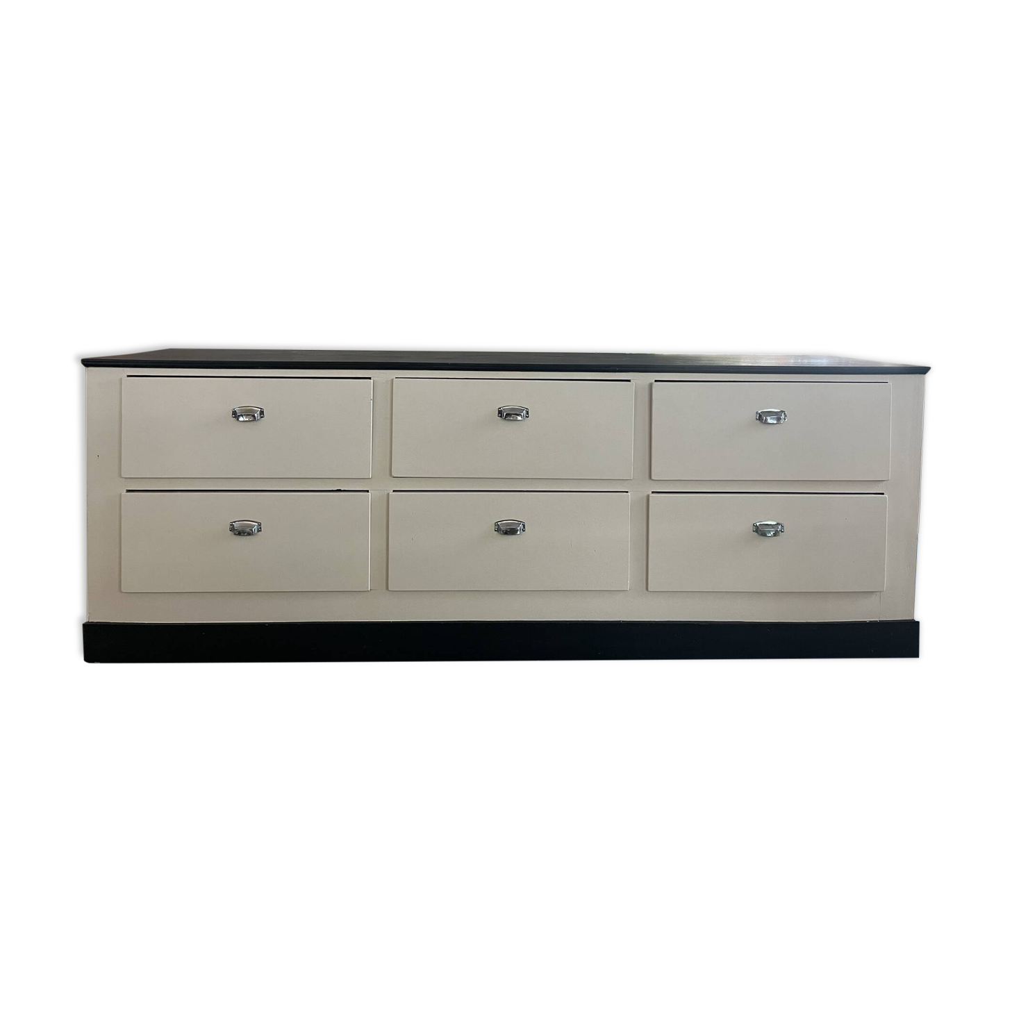 Shop counter