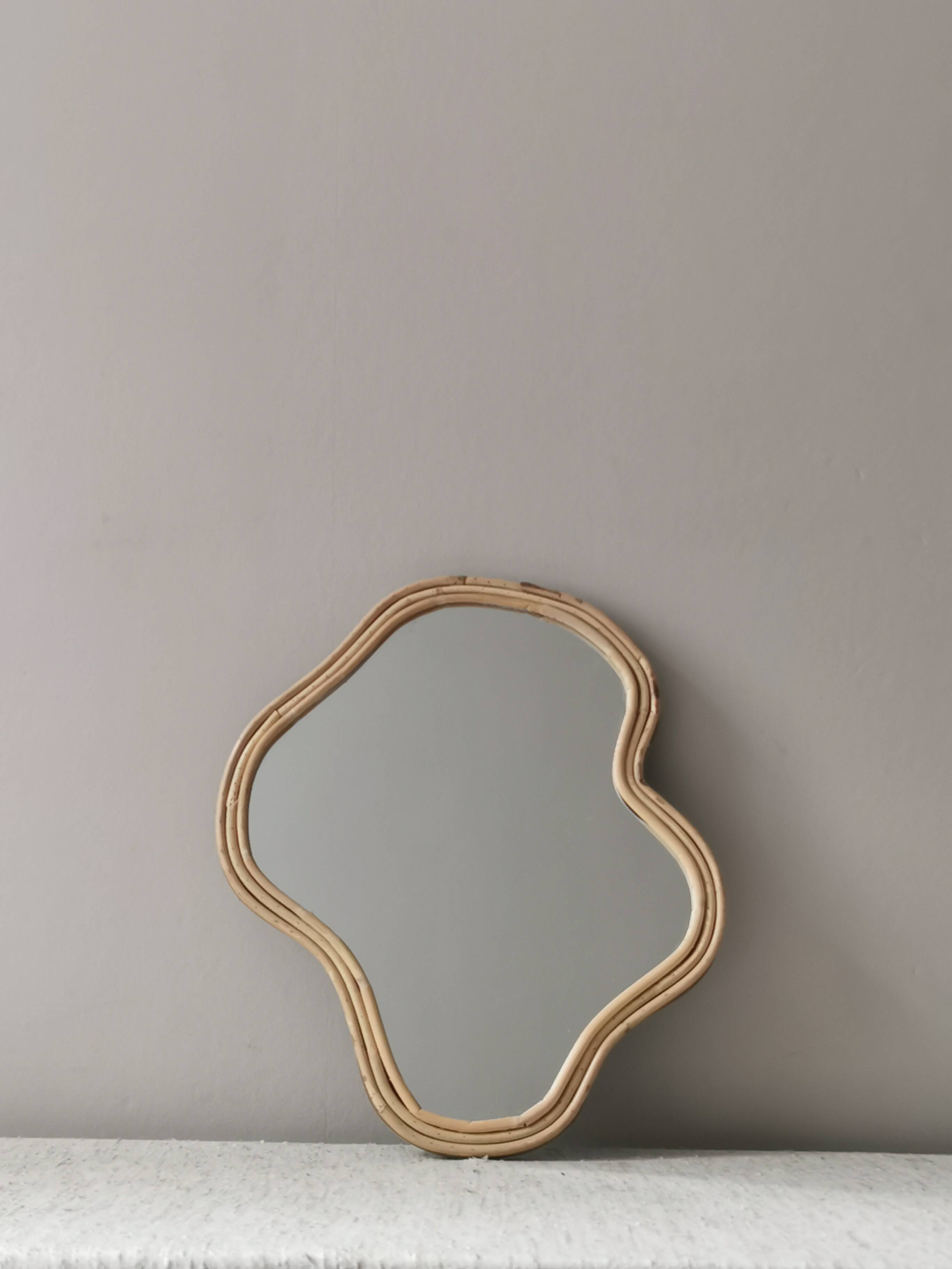 Archibald wooden mirror – 40×35 cm – Mirror - slight snag on the mirror