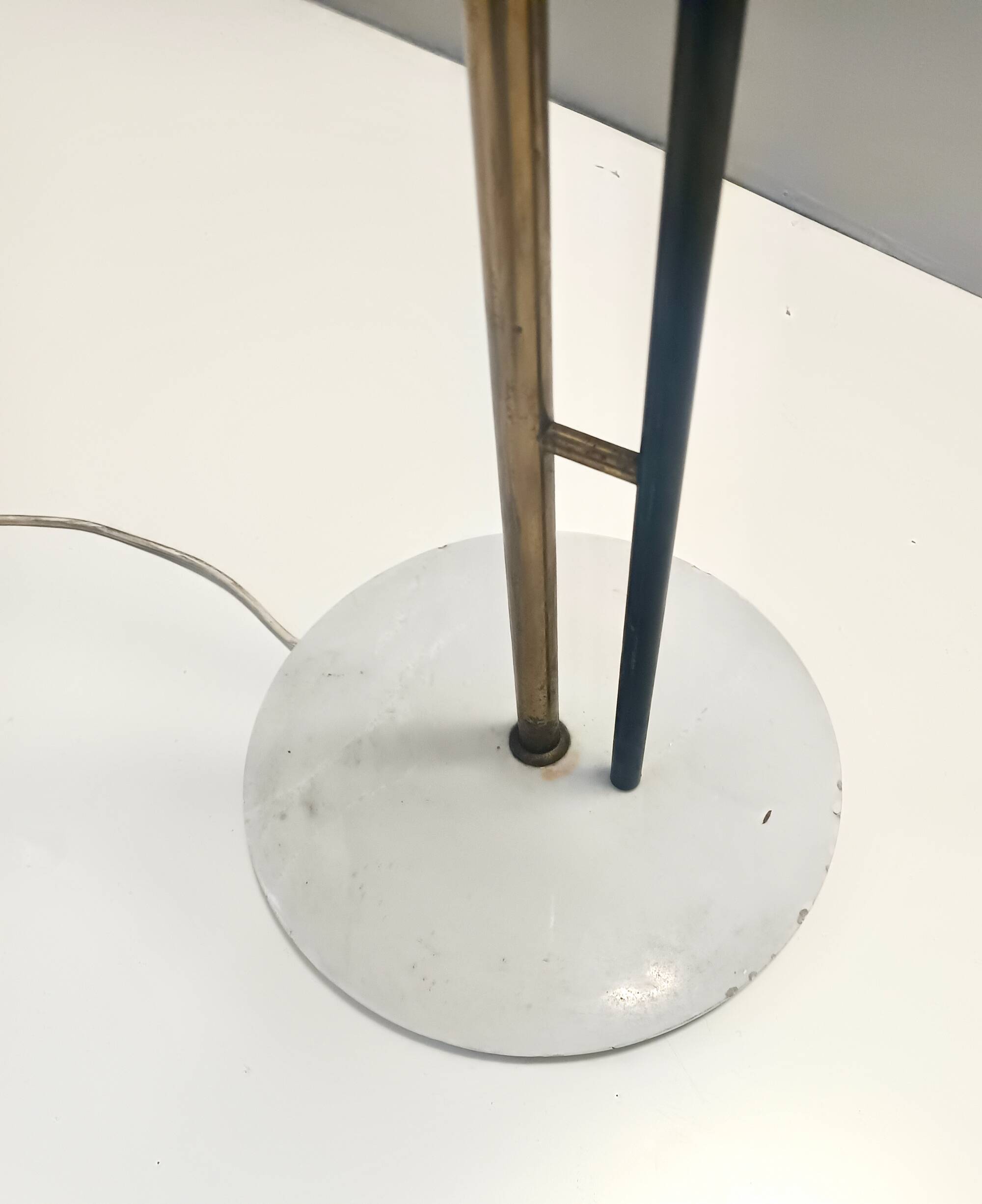 Lampadaire expérimental rare en laiton, aluminium et verre par Arredoluce, Italie
