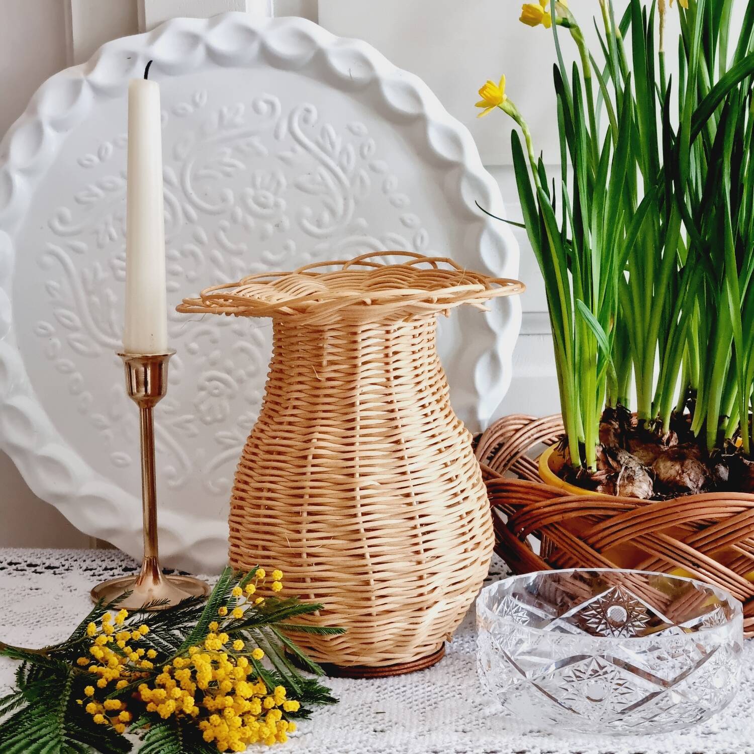 Flower-shaped wicker and glass vase