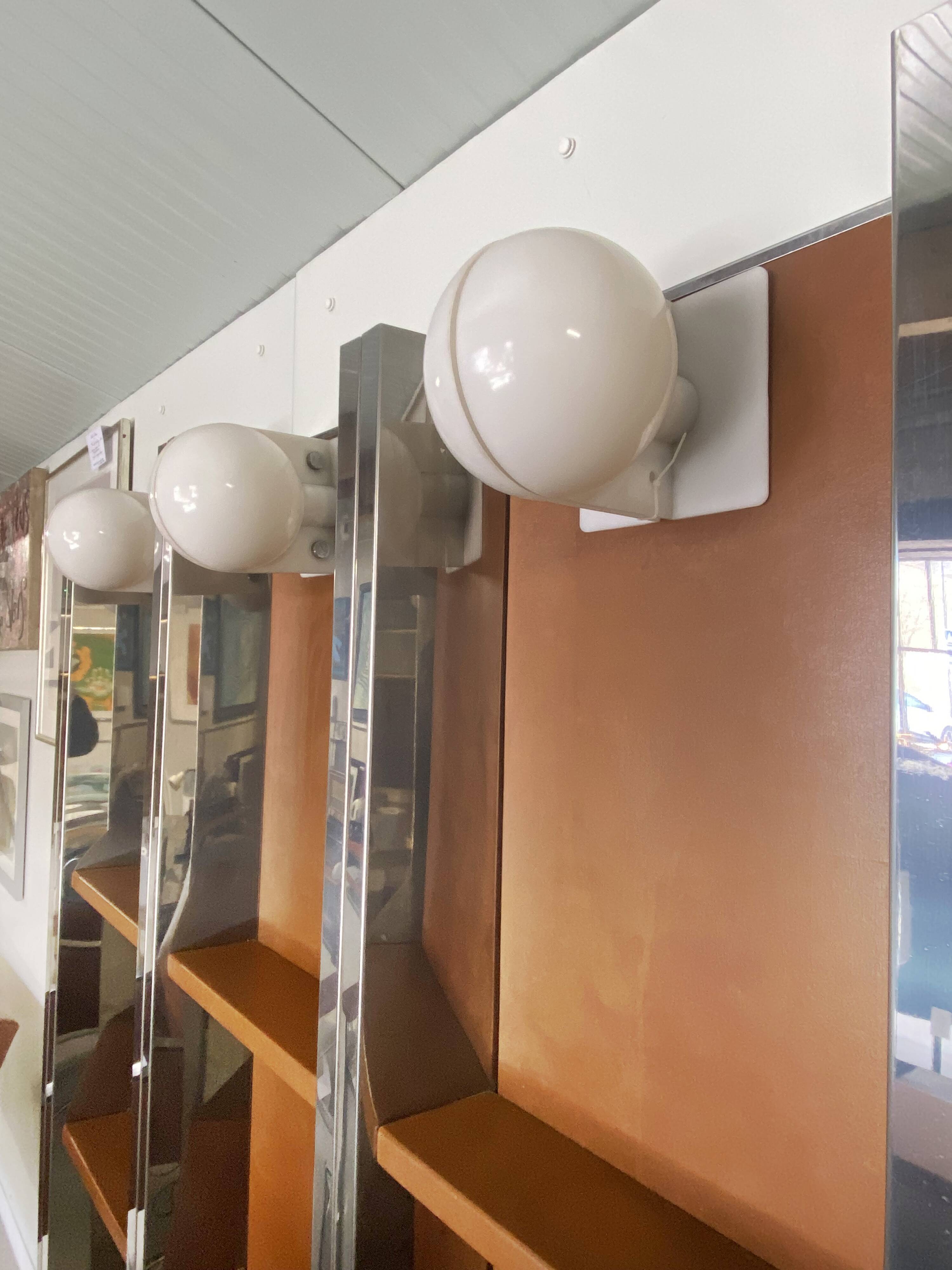 Bar Set - Shelves-Stools - Year 1970