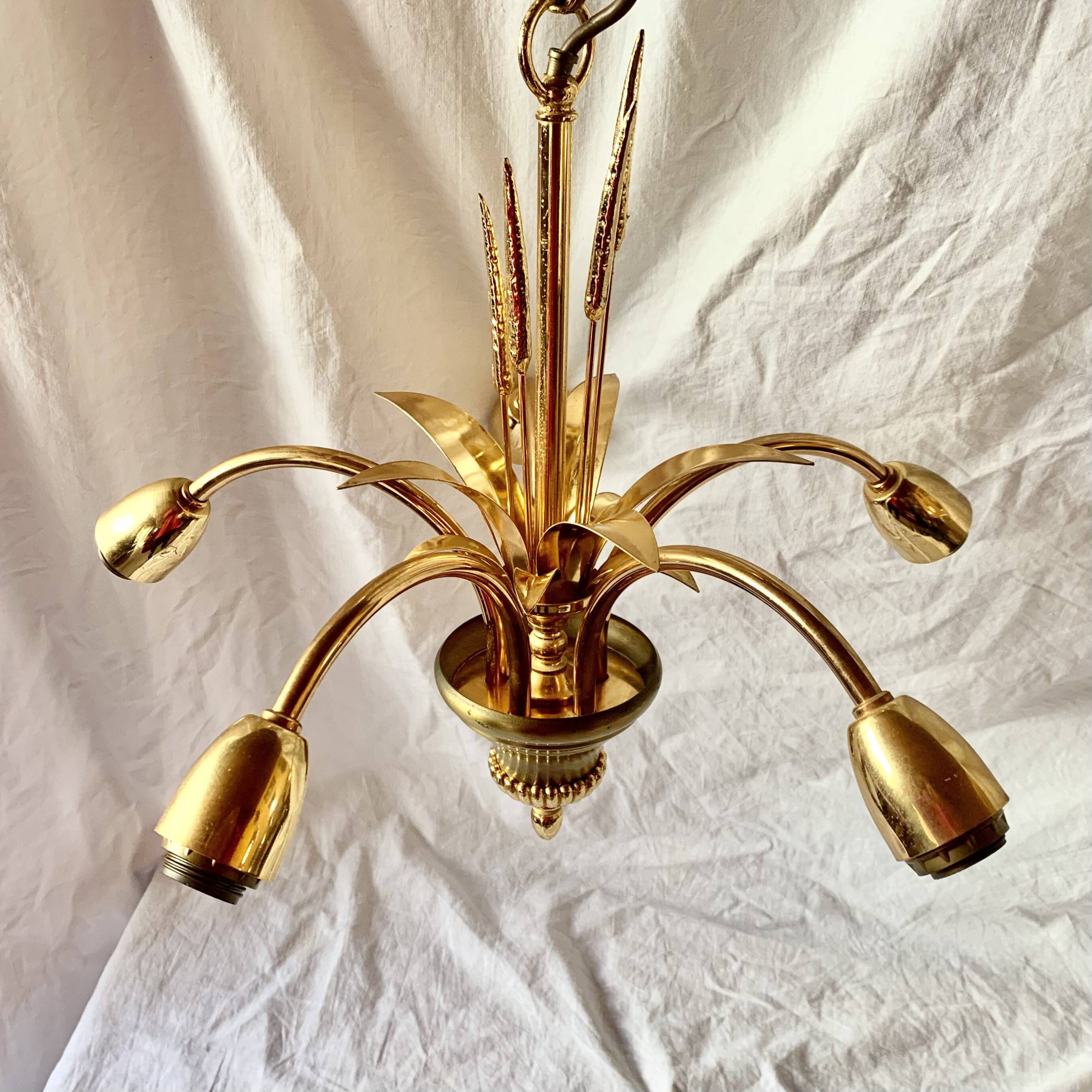 Vintage chandelier in gold metal and mother-of-pearl petals - 5 branches