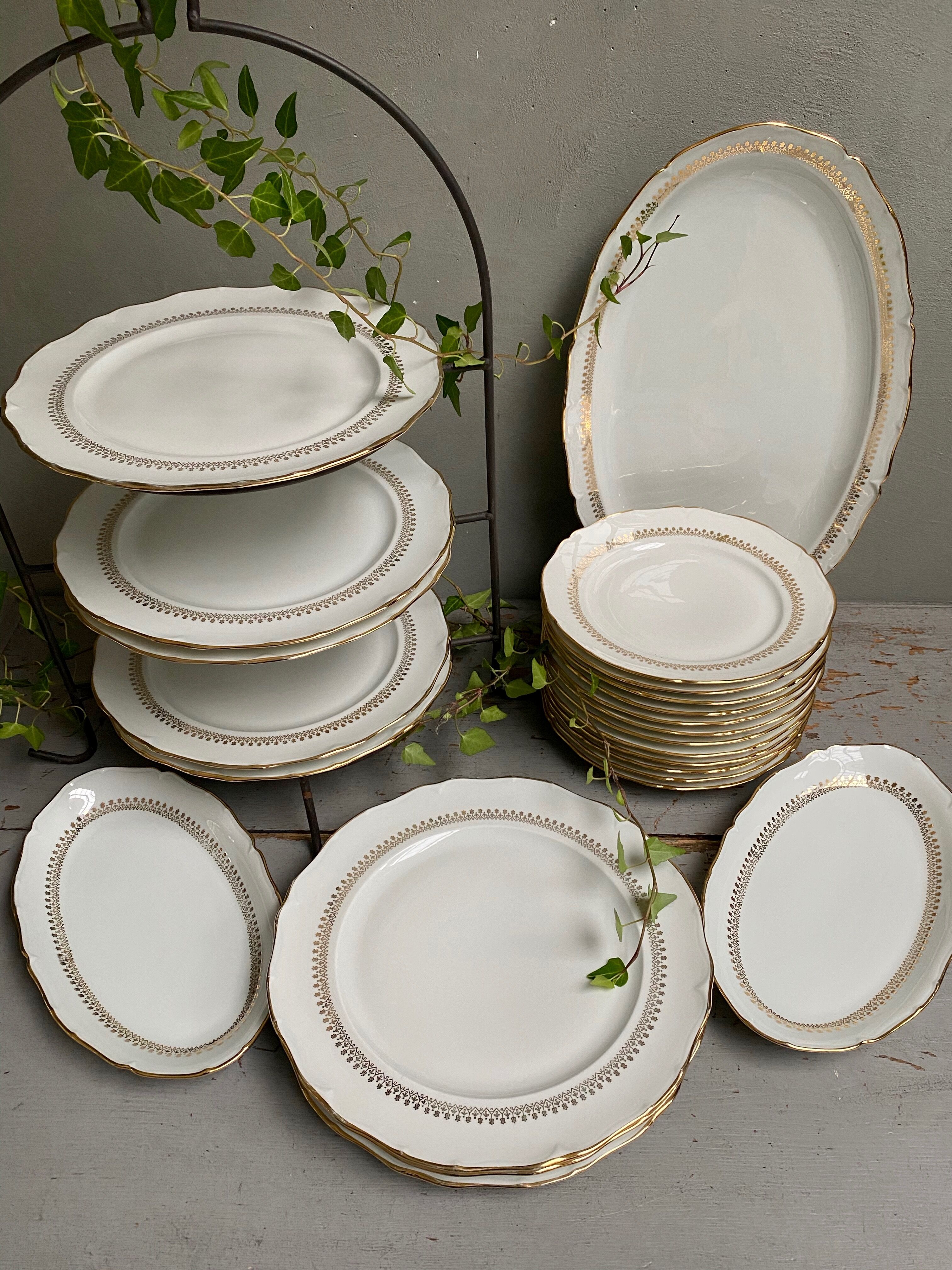 Dessert plates made of Sologne porcelain